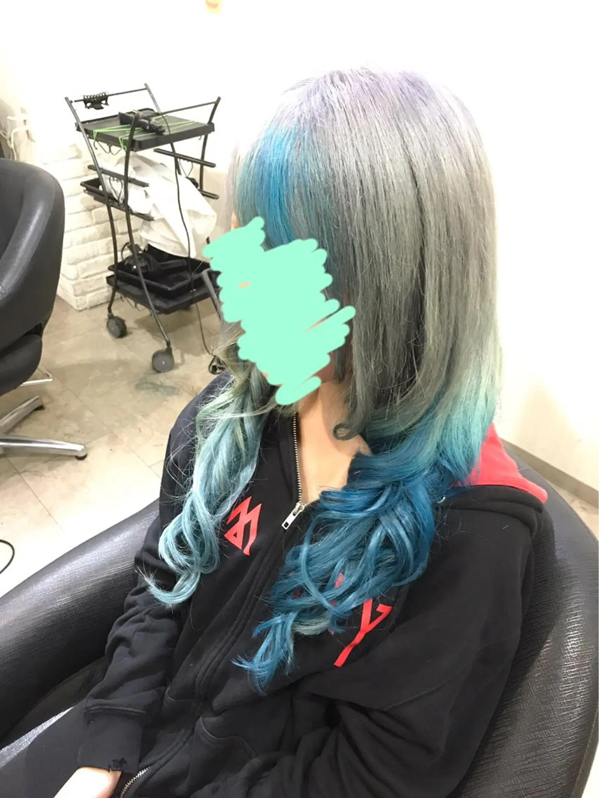 ロング カラー 💓シールエクステ ルミエールのヘアスタイル