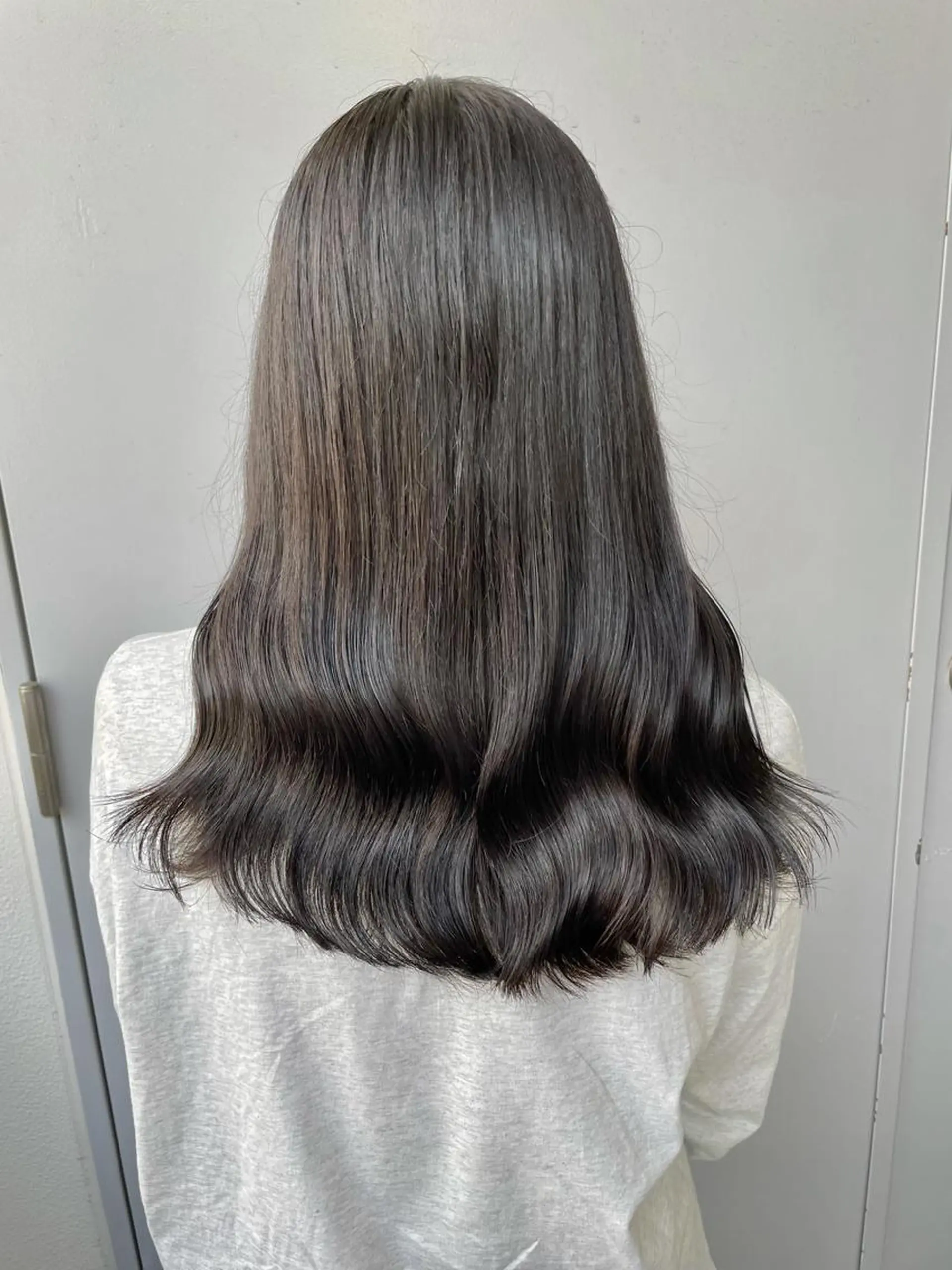 ロング カラー カット ヘアカラー トリートメント ヘッドスパ ヘアセット ベージュカラー💖 やすひろのヘアスタイル