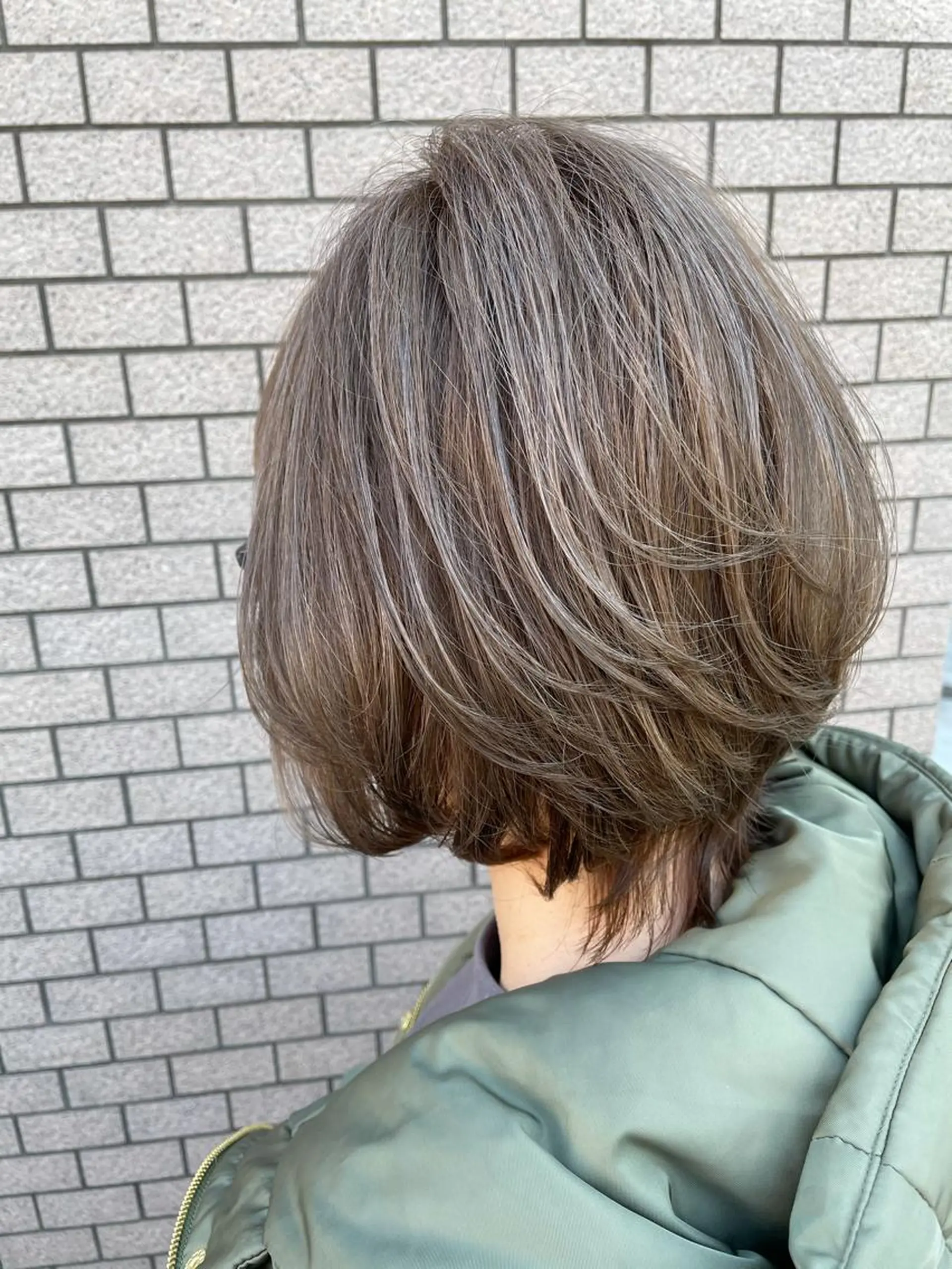 ミディアム ハイライト 透明感ハイライト◎ 伊藤夏海のヘアスタイル