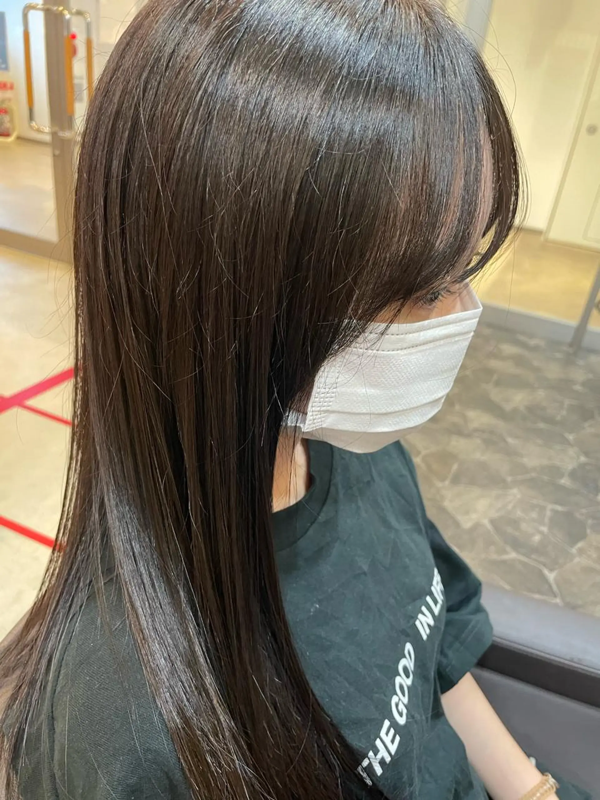 カラー アディクシーカラー 岸田 怜奈のヘアスタイル