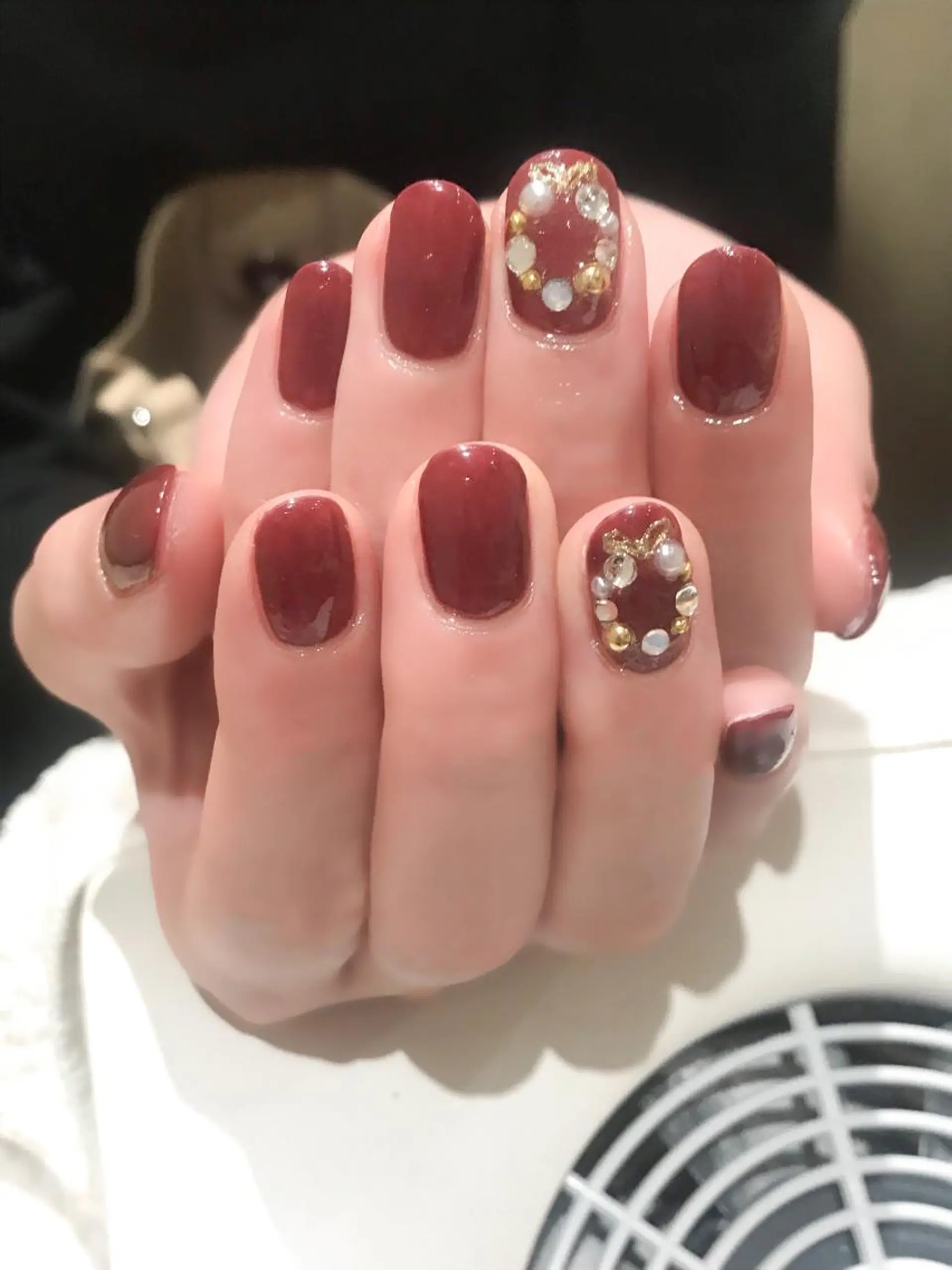 ネイル ボルドー ワンカラーネイル 冬ネイル クリスマス Nyanco Nailのネイルデザイン
