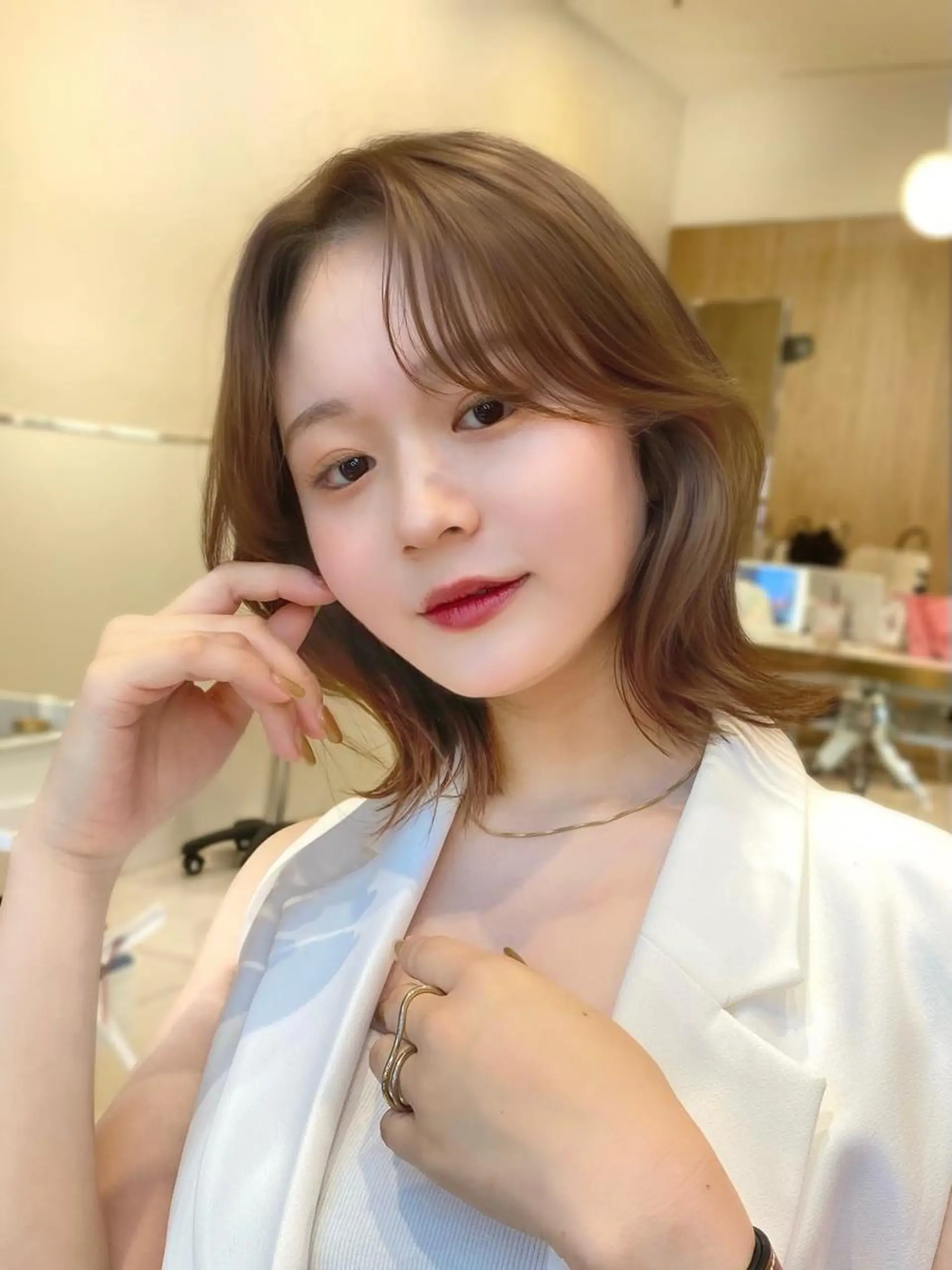 ミディアム カラー パーマ ヘアアレンジ ボブレイヤー アディクシーカラー 透明感カラー イルミナカラー ボブ カット ヘアカラー トリートメント ヘアセット 小野寺瑞希 /最小顔カットのヘアスタイル