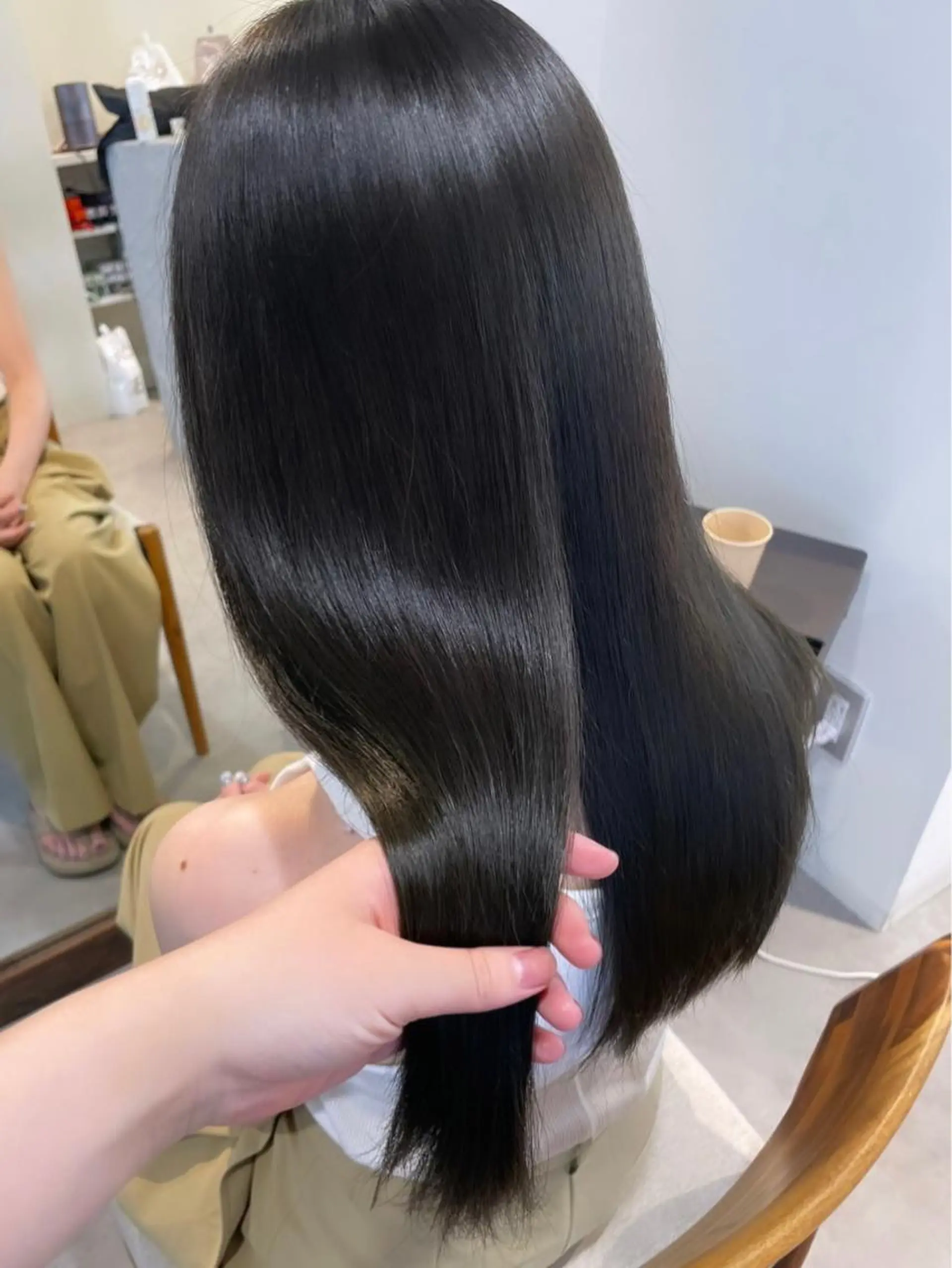 カラー 若月 あやかのヘアスタイル