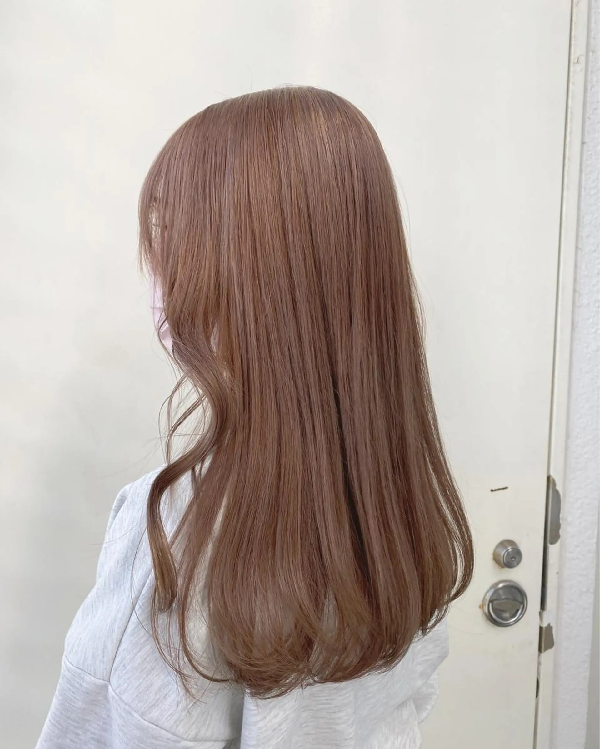 セミロング カラー 韓国ヘア顔周りカット 艶髪ベージュtamaのヘアスタイル