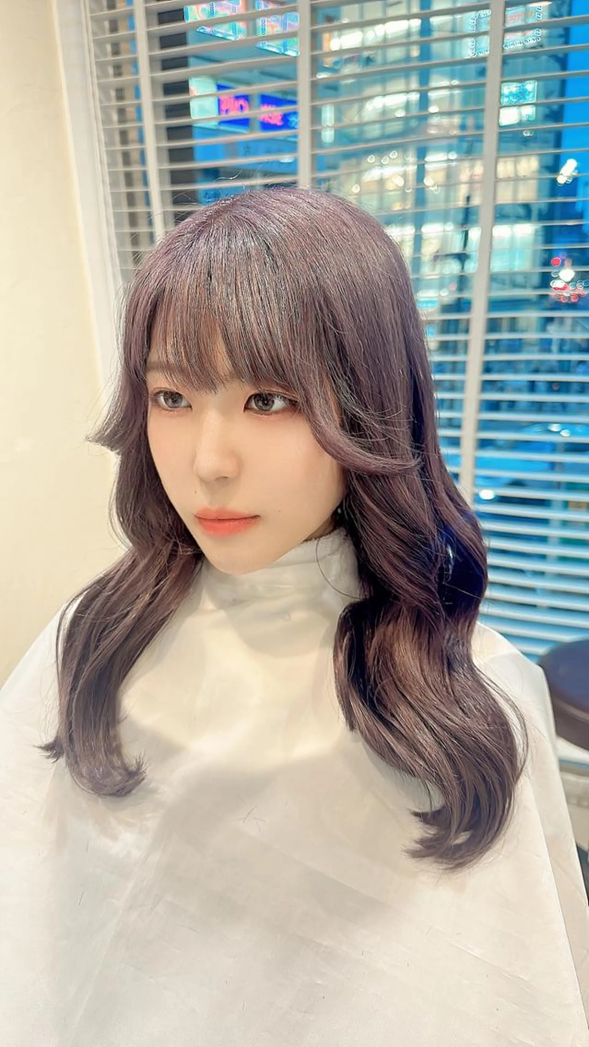 ロング 美容室FaB千葉店所属・千葉ハイトーンカラー KASUMIのヘアスタイル