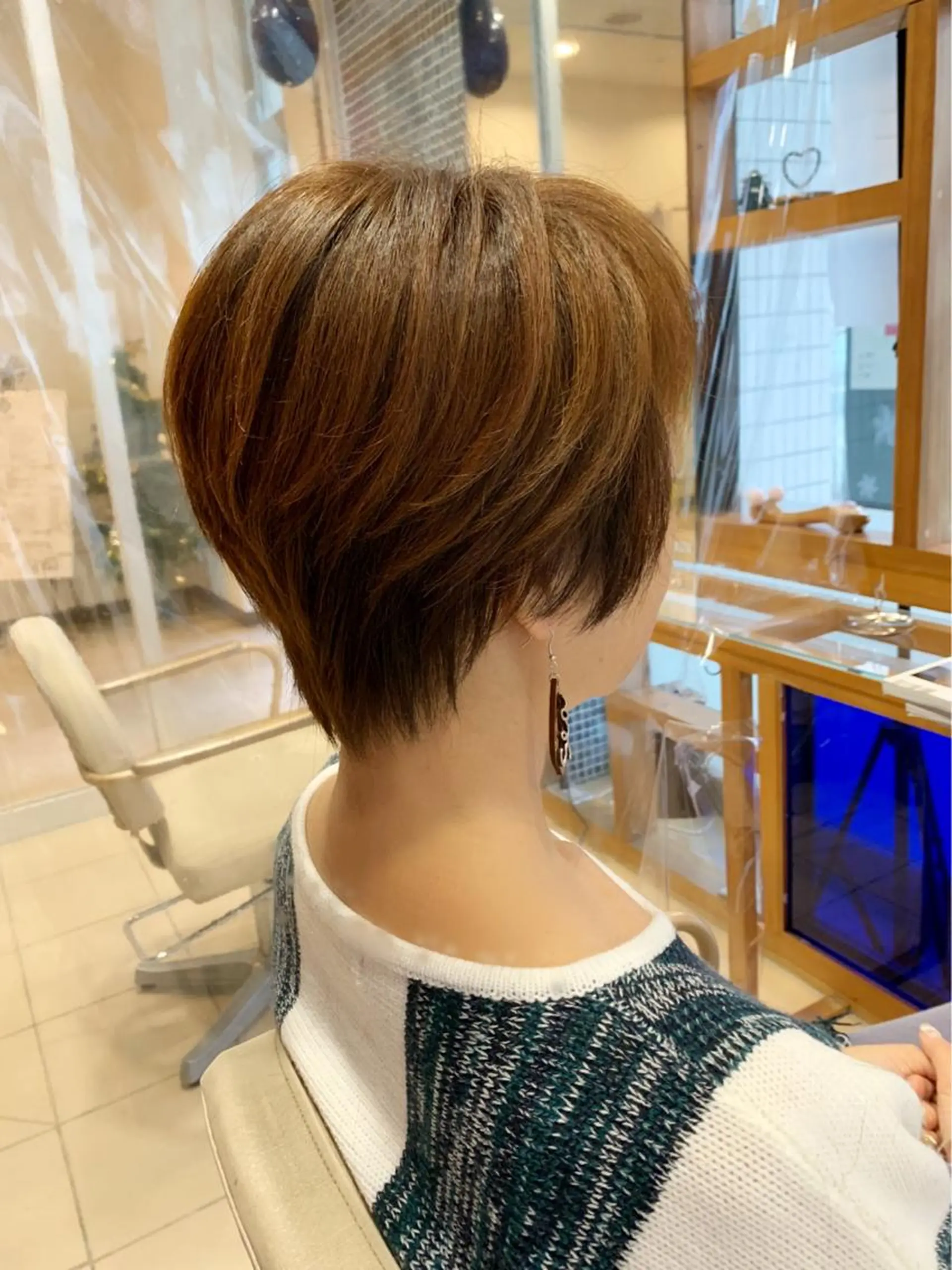 ショート カラー ハイライトカラー ハイライト 松戸　kiju オーナースタイリストのヘアスタイル