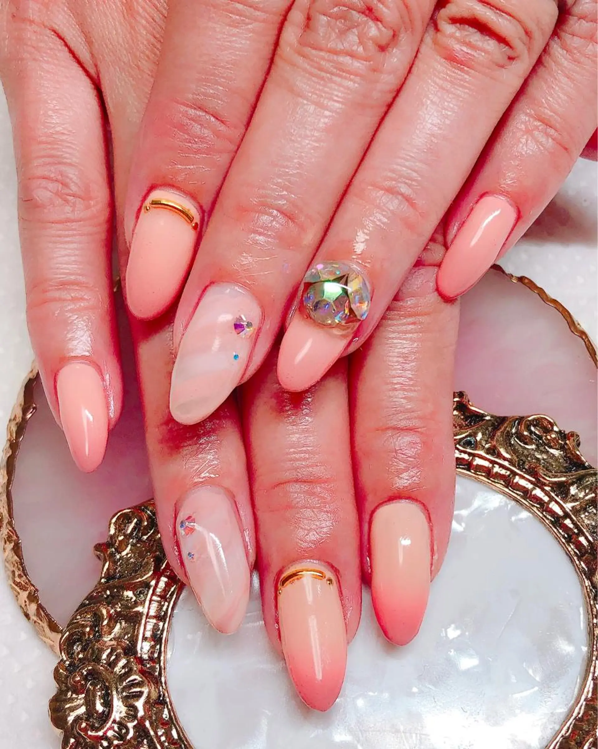 ネイル アートネイル CROWN プライベートサロンのネイルデザイン