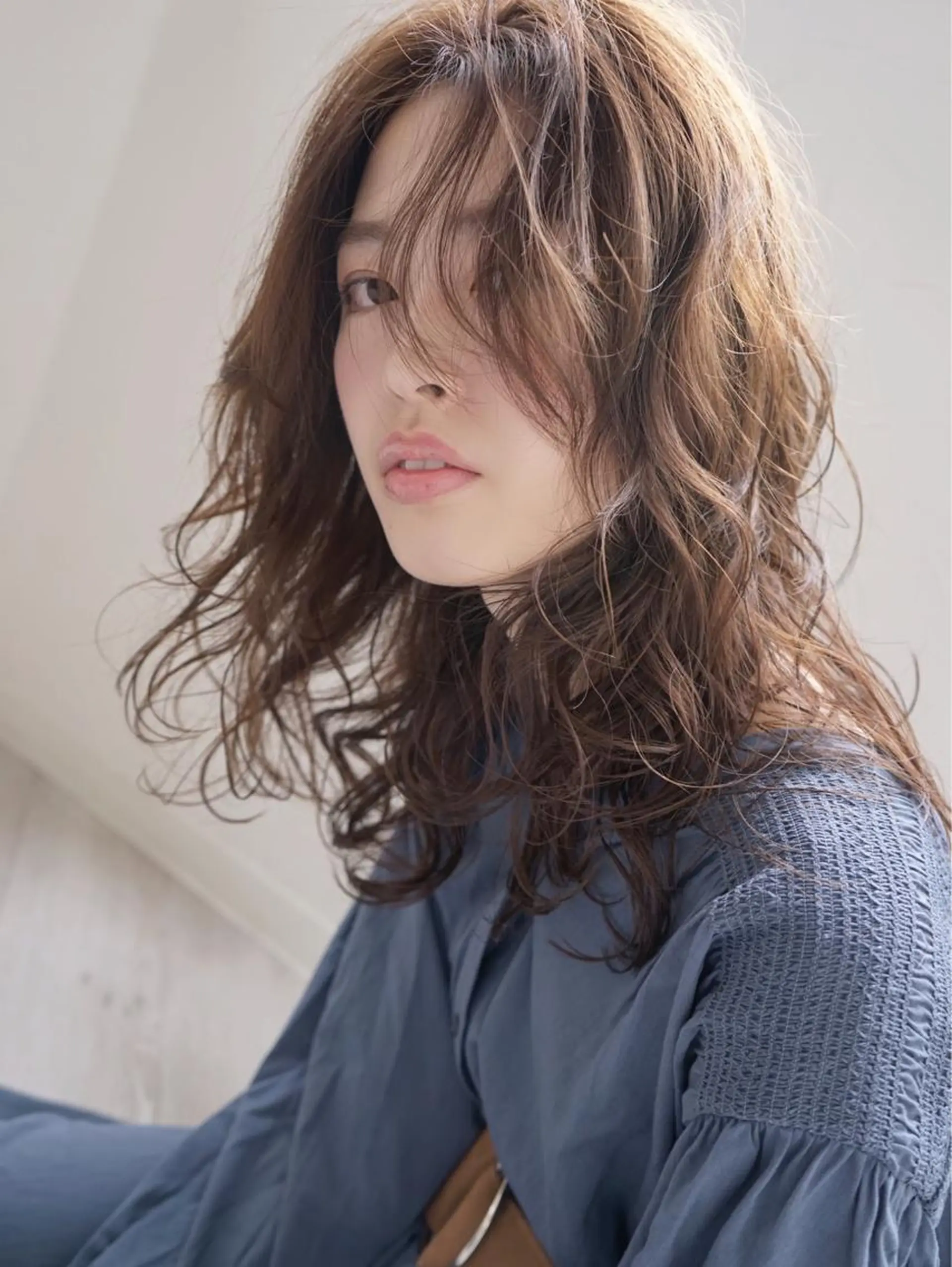 ロング カラー パーマ ヘアアレンジ ベージュカラー 撮影モデル WHOLE所属・花井 啓好のヘアスタイル