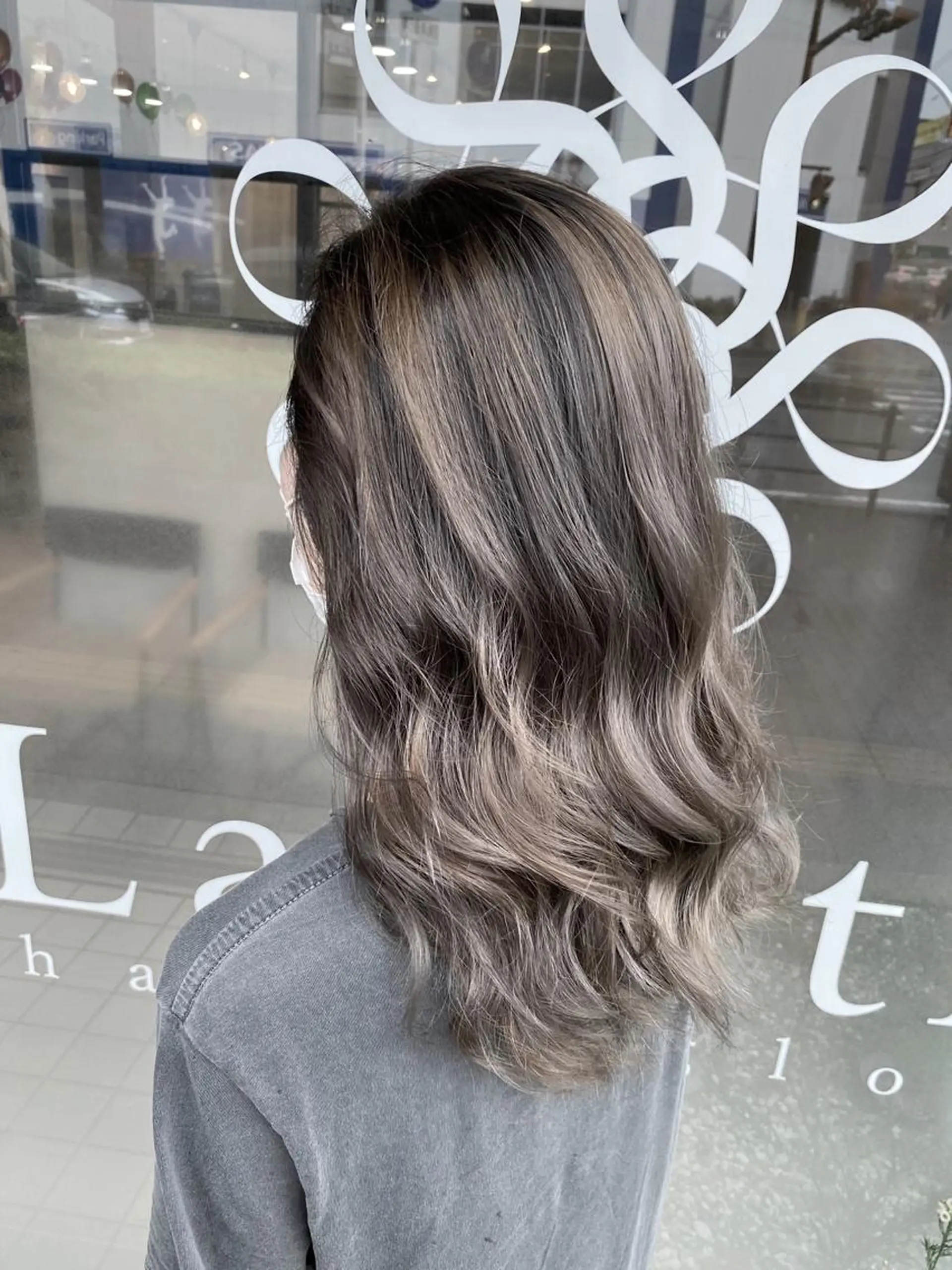 ロング カラー ヘアアレンジ Belle hair Design青野大貴のヘアスタイル