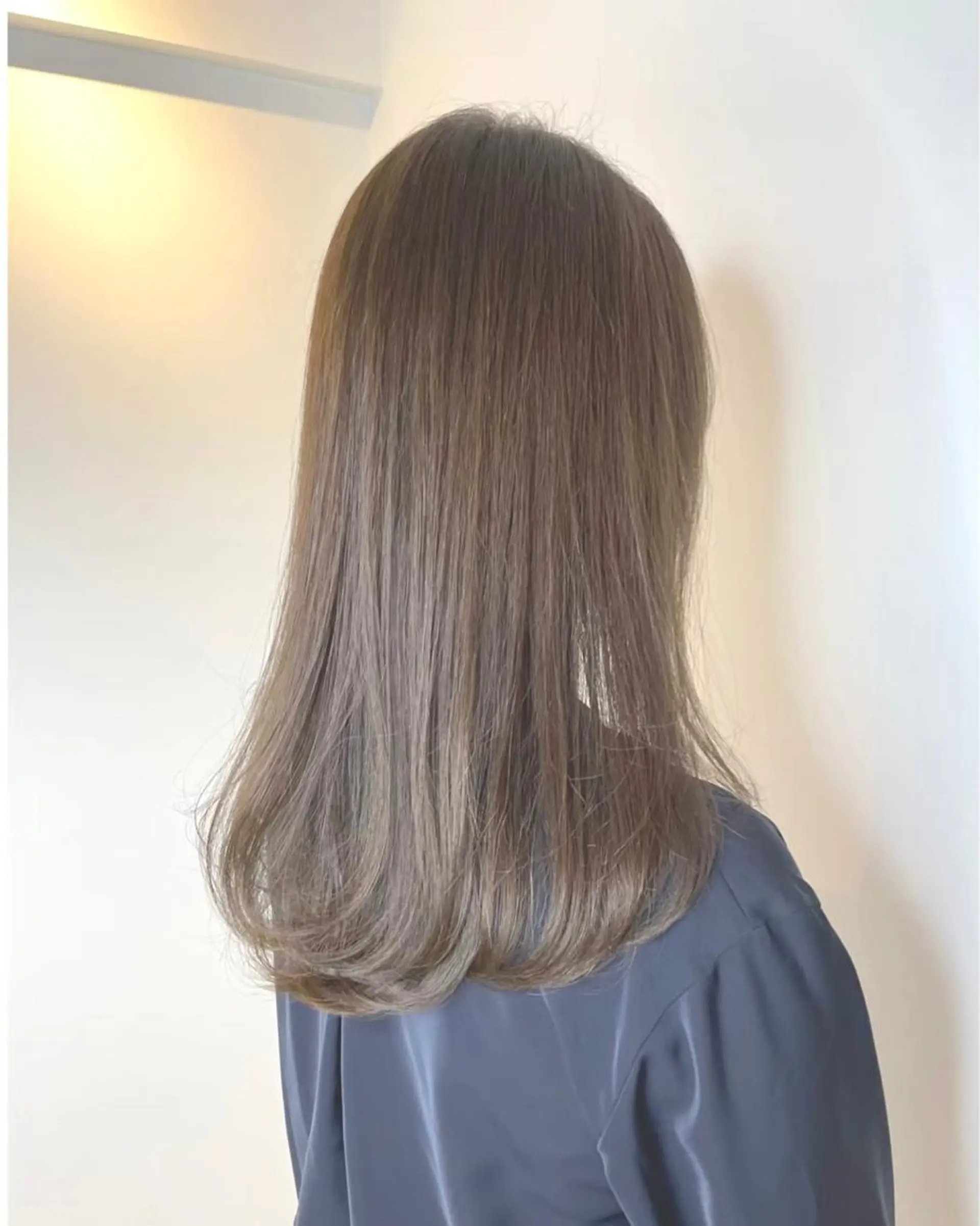 セミロング ラベンダーベージュ くびれヘア ハイライト 髪質改善 タンバルモリ ❄️中川 慎之介❄️のヘアスタイル