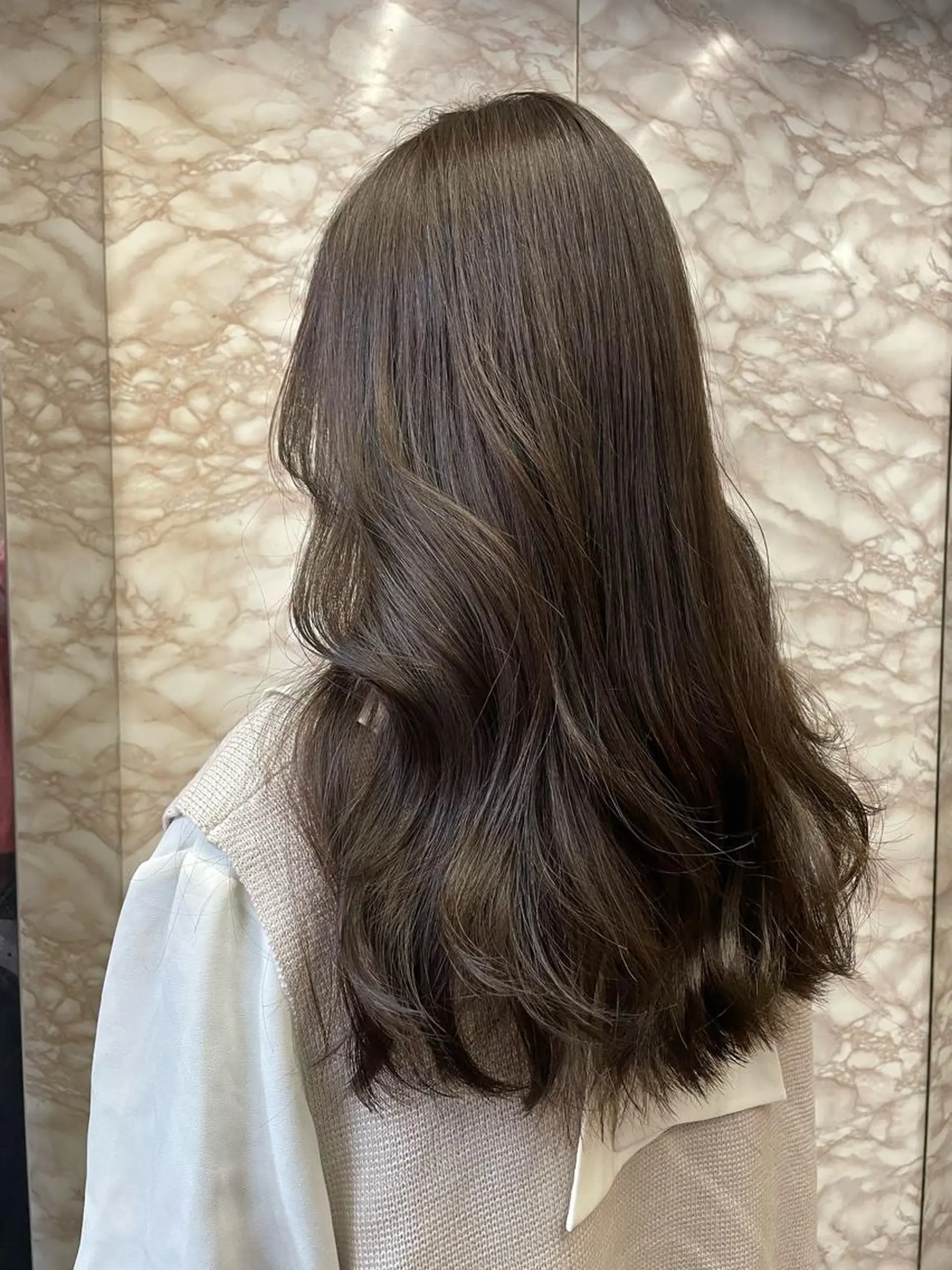 ミディアム カラー カット ヘアカラー トリートメント YEAU　PLUS所属・極上の艶髪 RINAのヘアスタイル