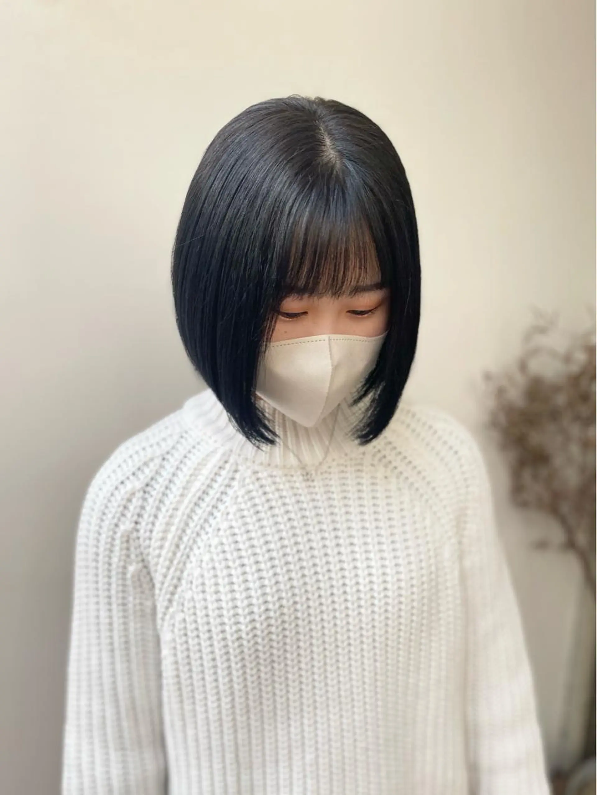 ショート カラー オリーブ/アッシュ やわらか透明感カラーのヘアスタイル