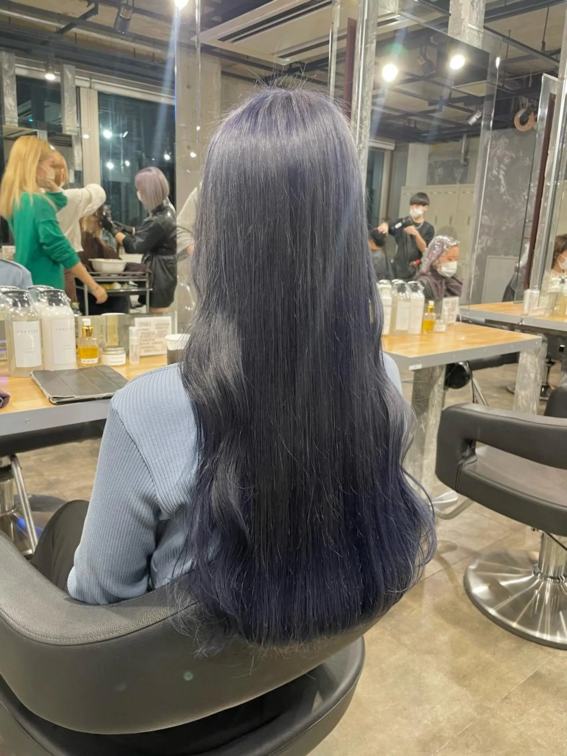 ロング カラー パーマ ヘアアレンジ メンズ キッズ ネイル マツエク・マツパ アイブロウ 透明感カラー・レイヤ ー🎀amika🎀のヘアスタイル