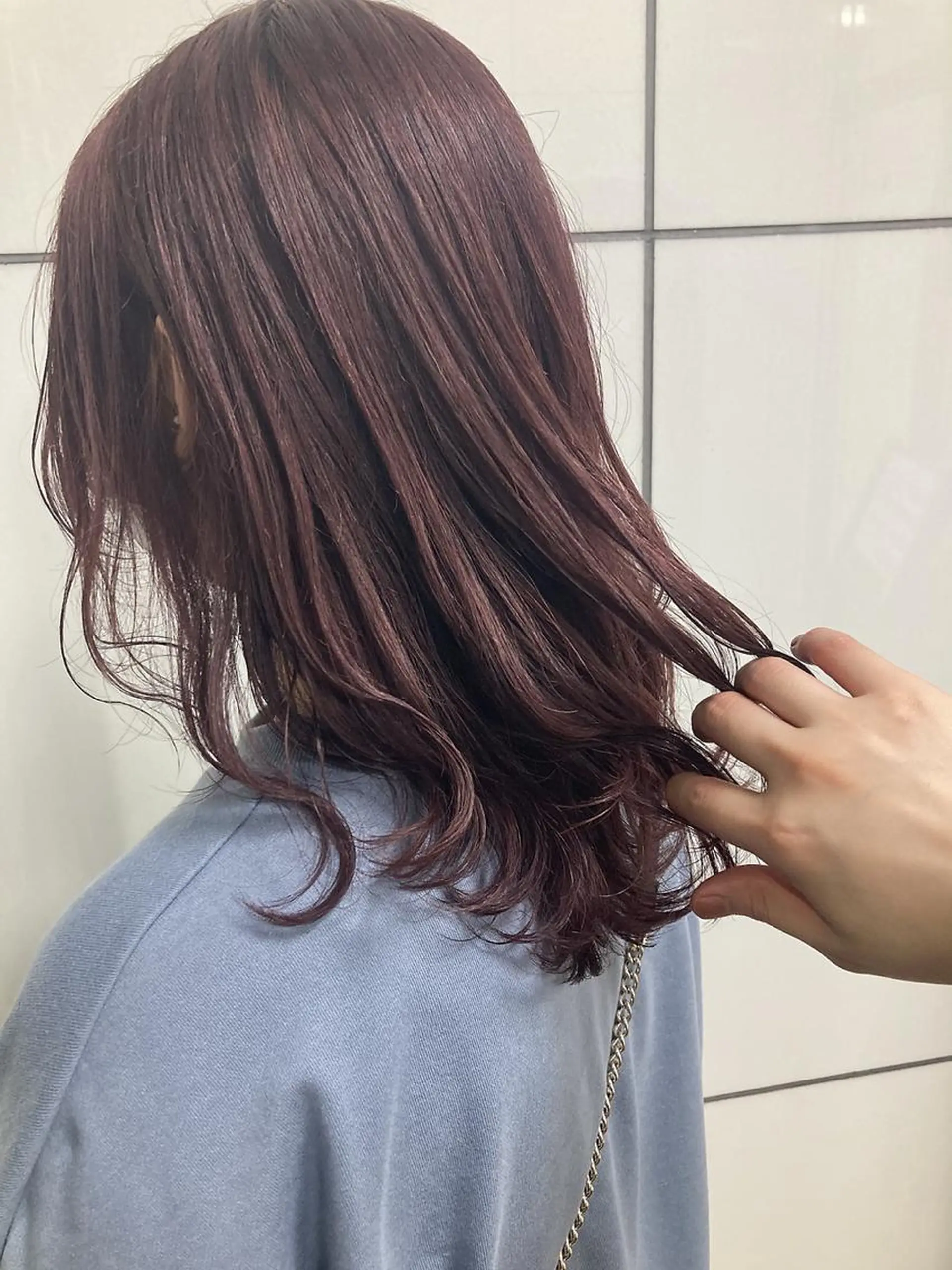 セミロング カラー ヘアアレンジ ミストバング ブリーチ ケアブリーチ 透明感カラー デザインカラー maoブリーチ無し 似合わせカラーのヘアスタイル