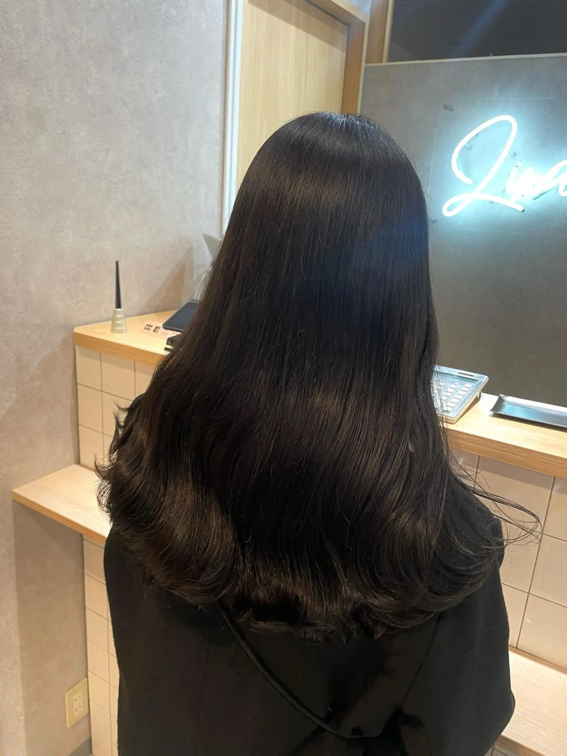 ロング 女性スタイリスト専門サロン Zina 天神西通り所属・艶髪韓国ヘア MANAMI🎀のヘアスタイル