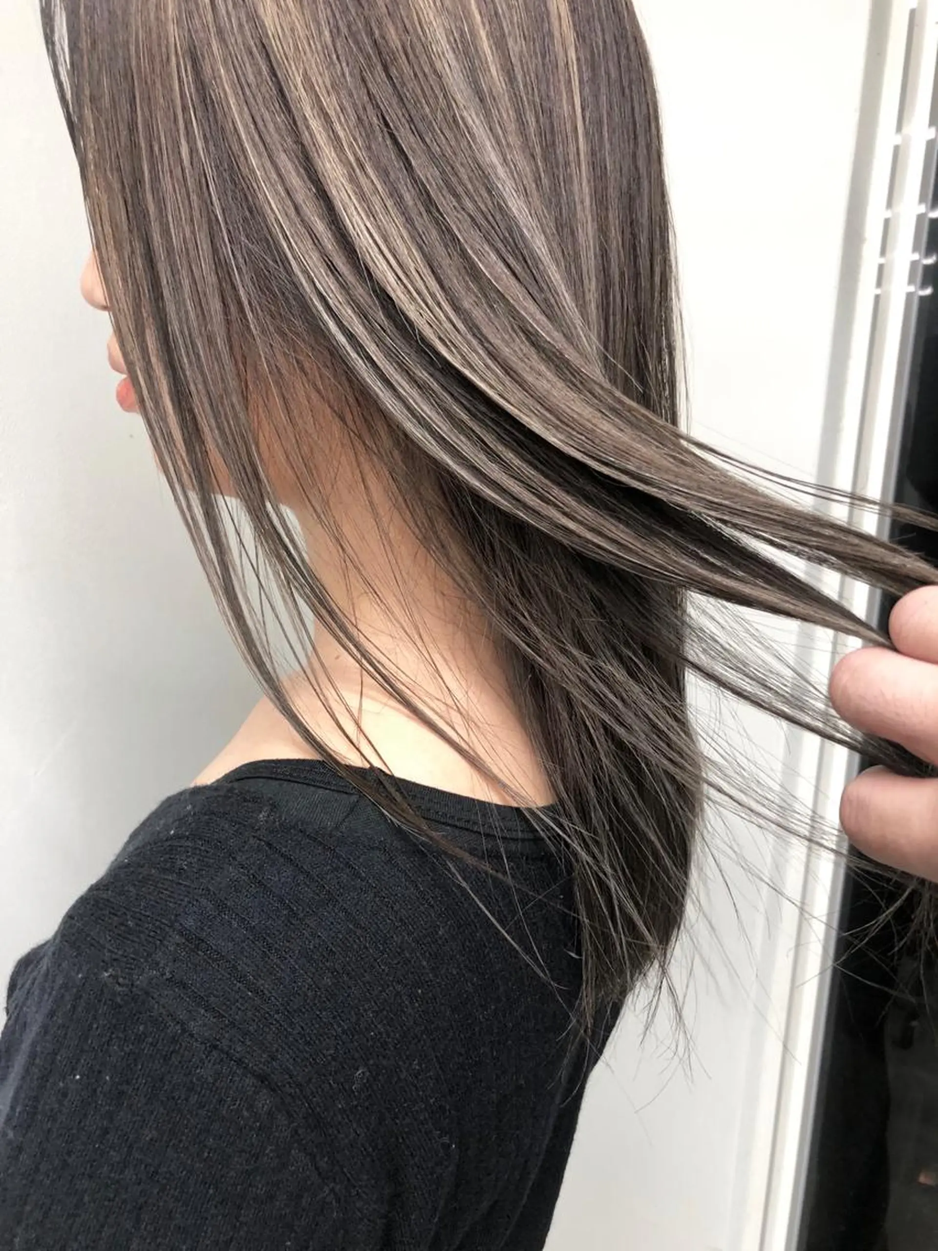 セミロング ハイライト 小澤大輔 YOLO hairのヘアスタイル