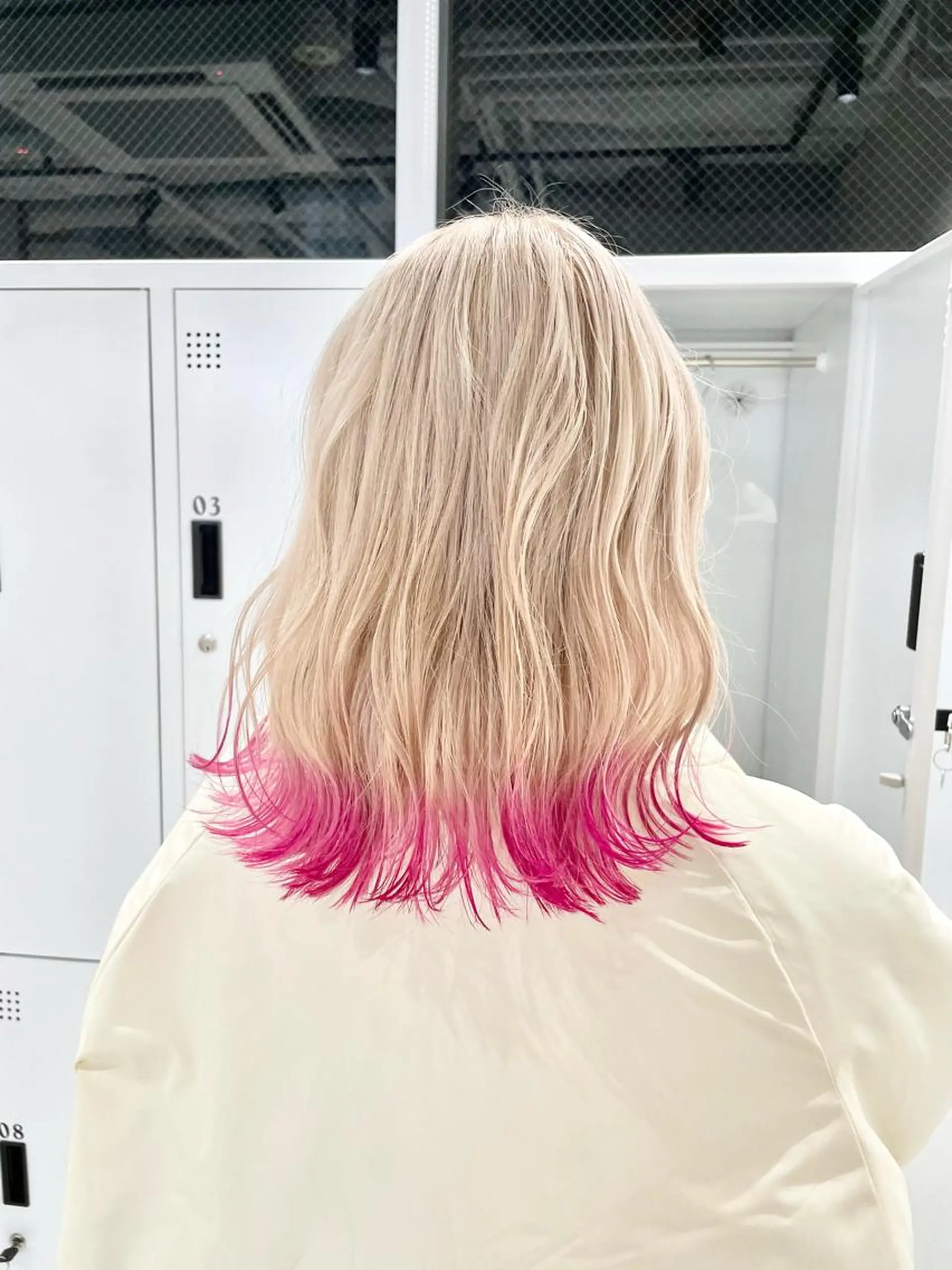 ミディアム カラー ブロンド カシス ピンクカラー ホワイトブロンド ヘアカラー トリートメント 🔷ダブルカラーハイ トーン🔷櫻井走のヘアスタイル