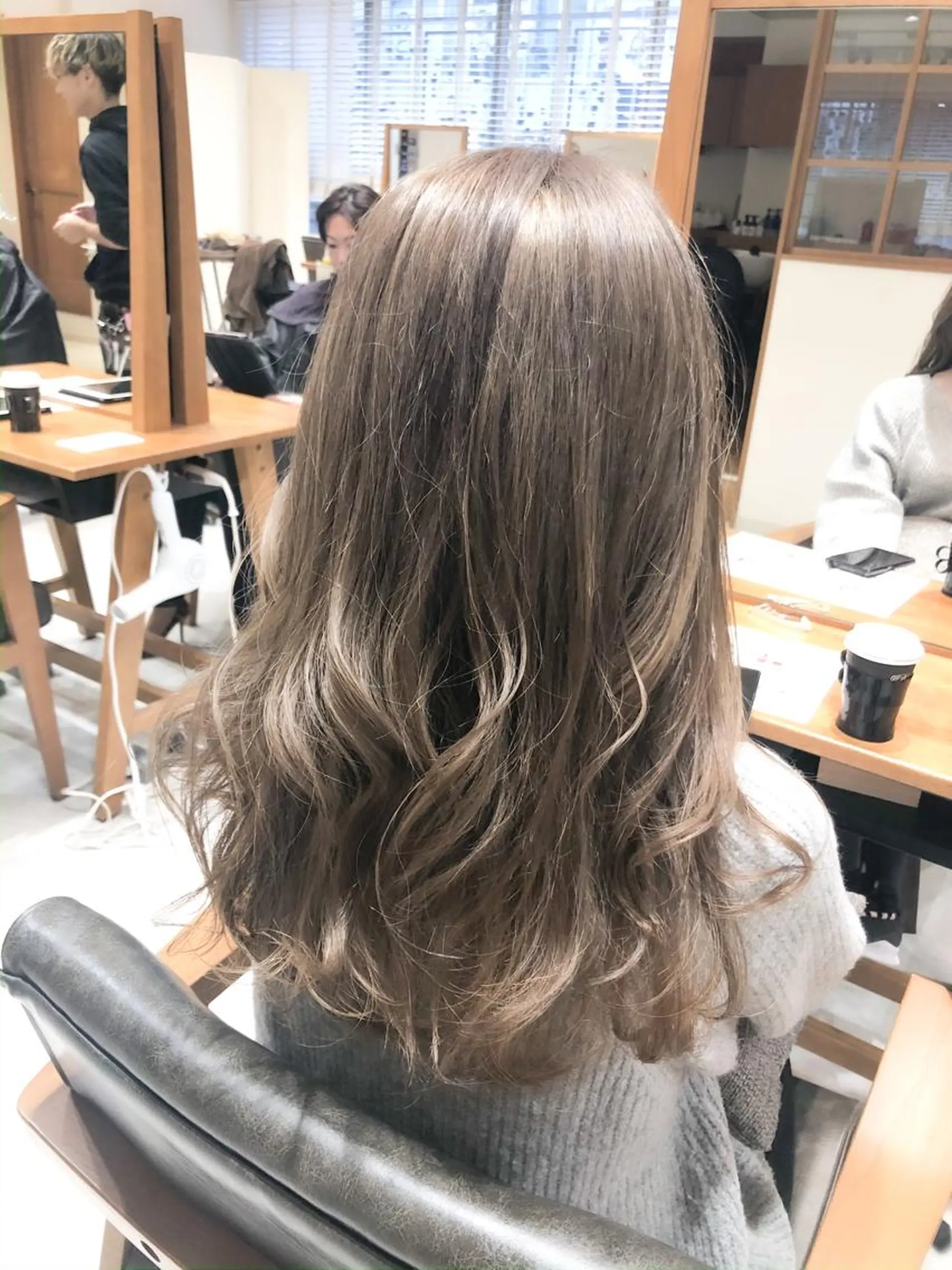 ロング カラー 🌟イメチェン美容師 🌟清水 大輝のヘアスタイル