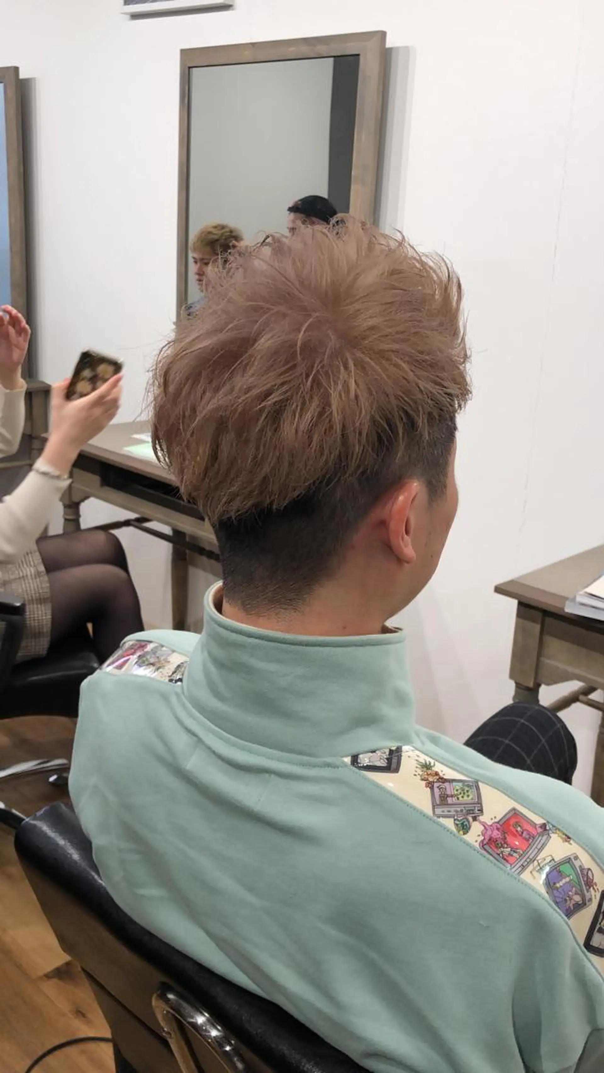 ショート カラー メンズ タカハシ ユウキのヘアスタイル