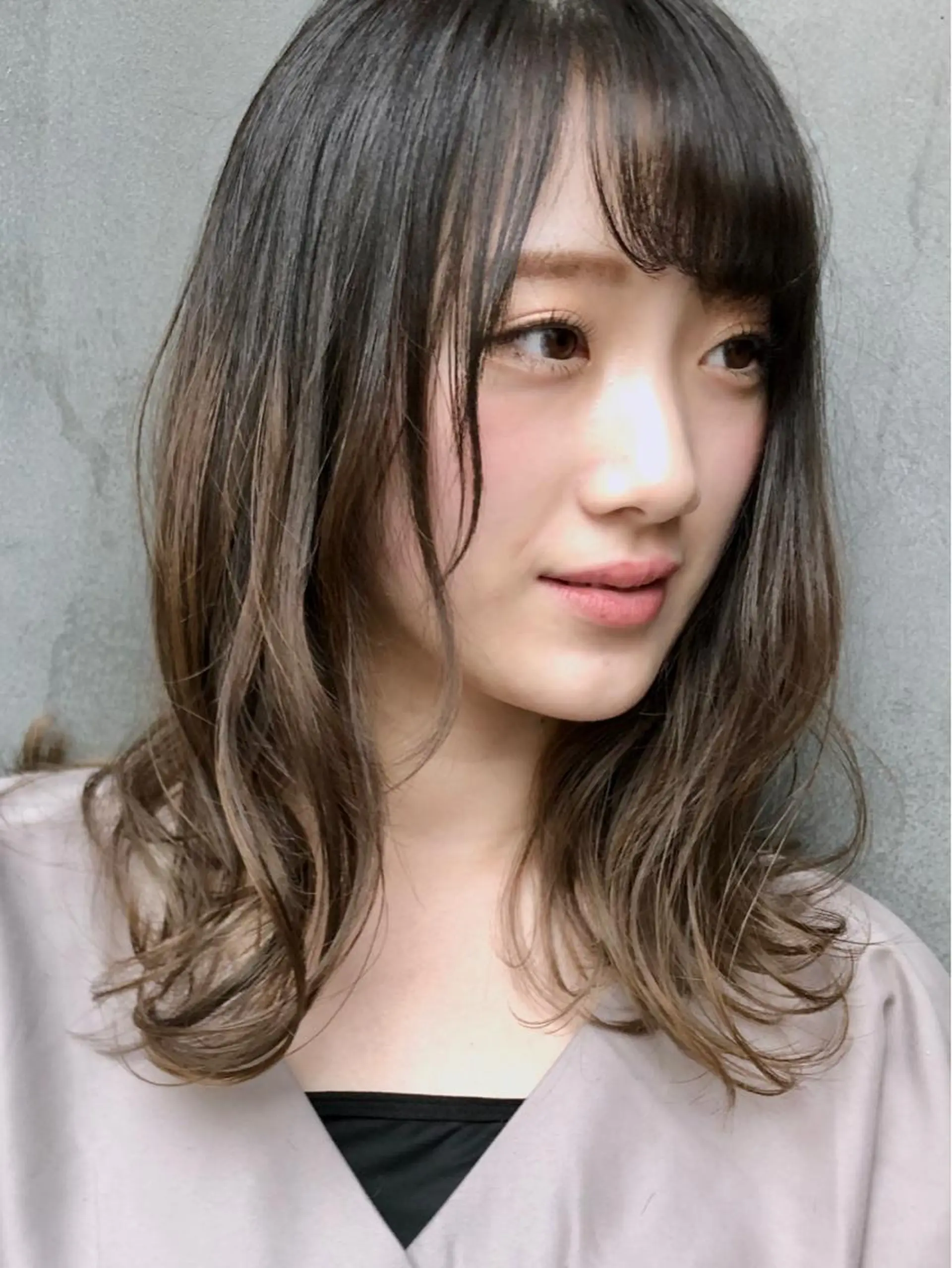 ミディアム カラー ブラウンカラー グラデーションカラー カット ヘアカラー ヘッドスパ Mogami Kengoのヘアスタイル
