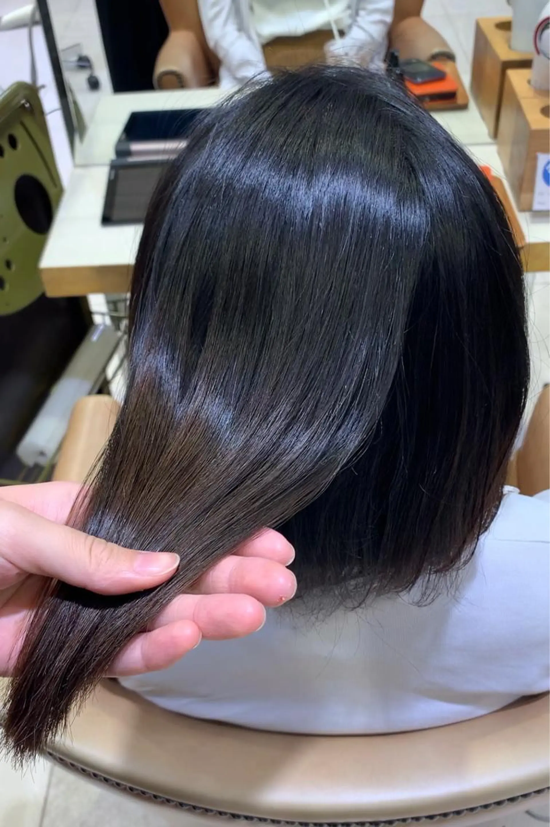 ミディアム パーマ 韓国🇰🇷透明感 ERIのヘアスタイル