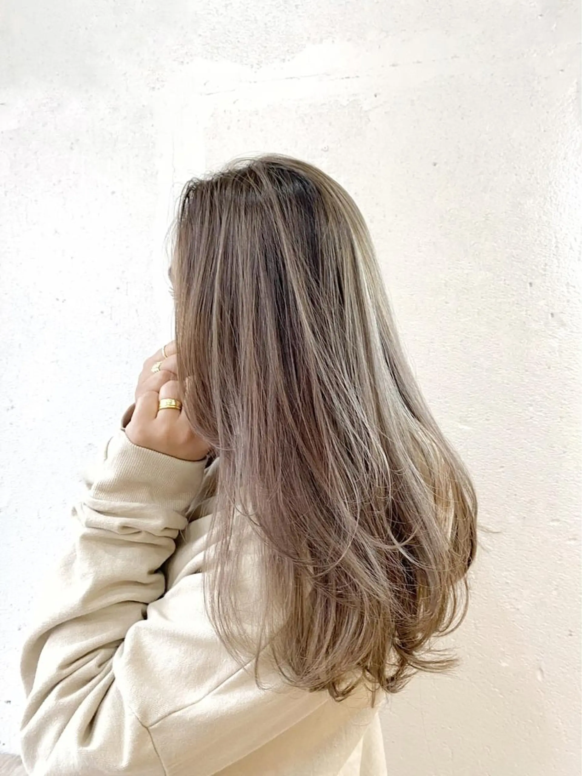 セミロング カラー ヘアアレンジ ヘアカラー WATARU🔥／ 外国人風ハイライトのヘアスタイル