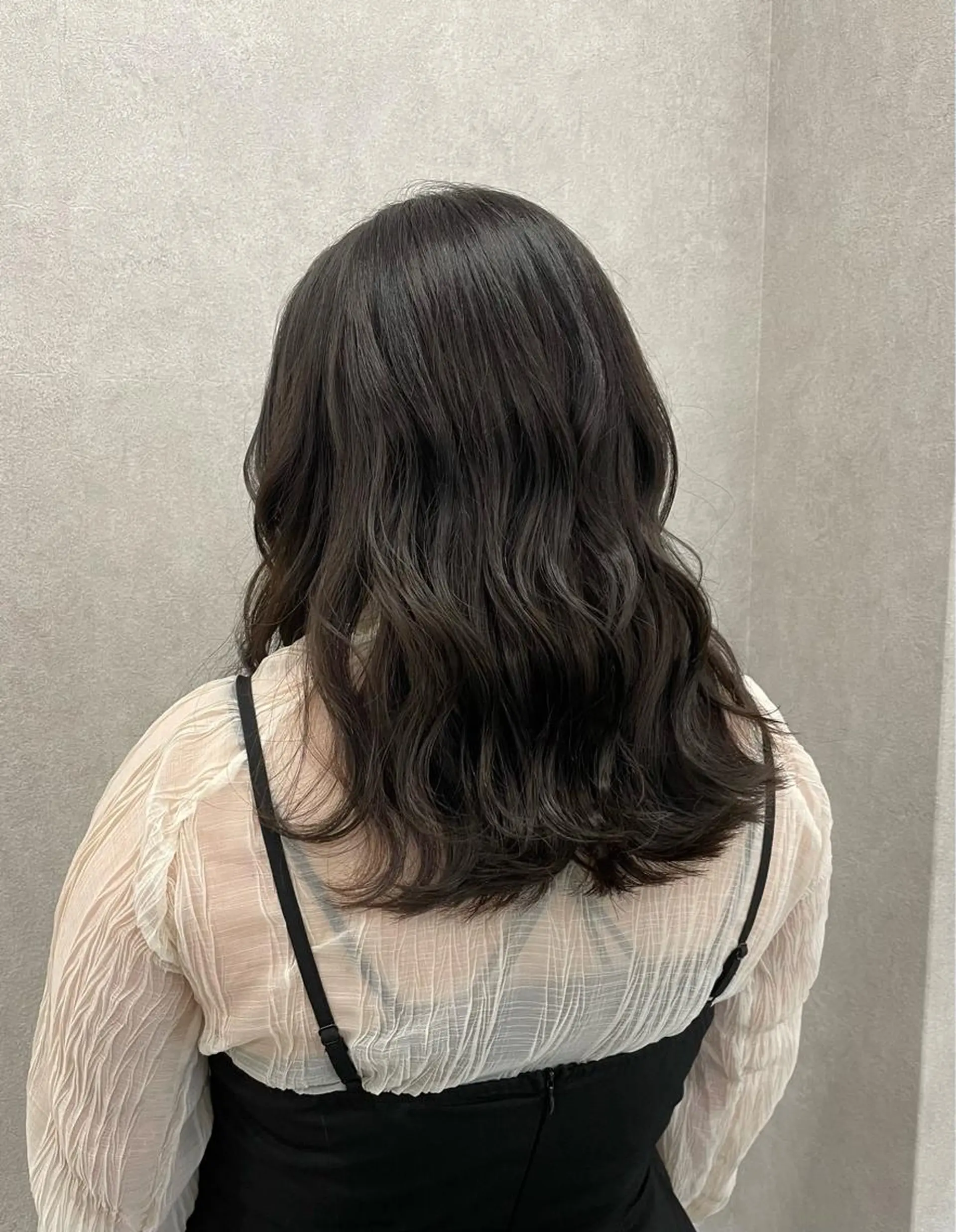 ミディアム カラー アッシュ アッシュグレー アッシュグレージュ グレージュ いなみね はるきのヘアスタイル