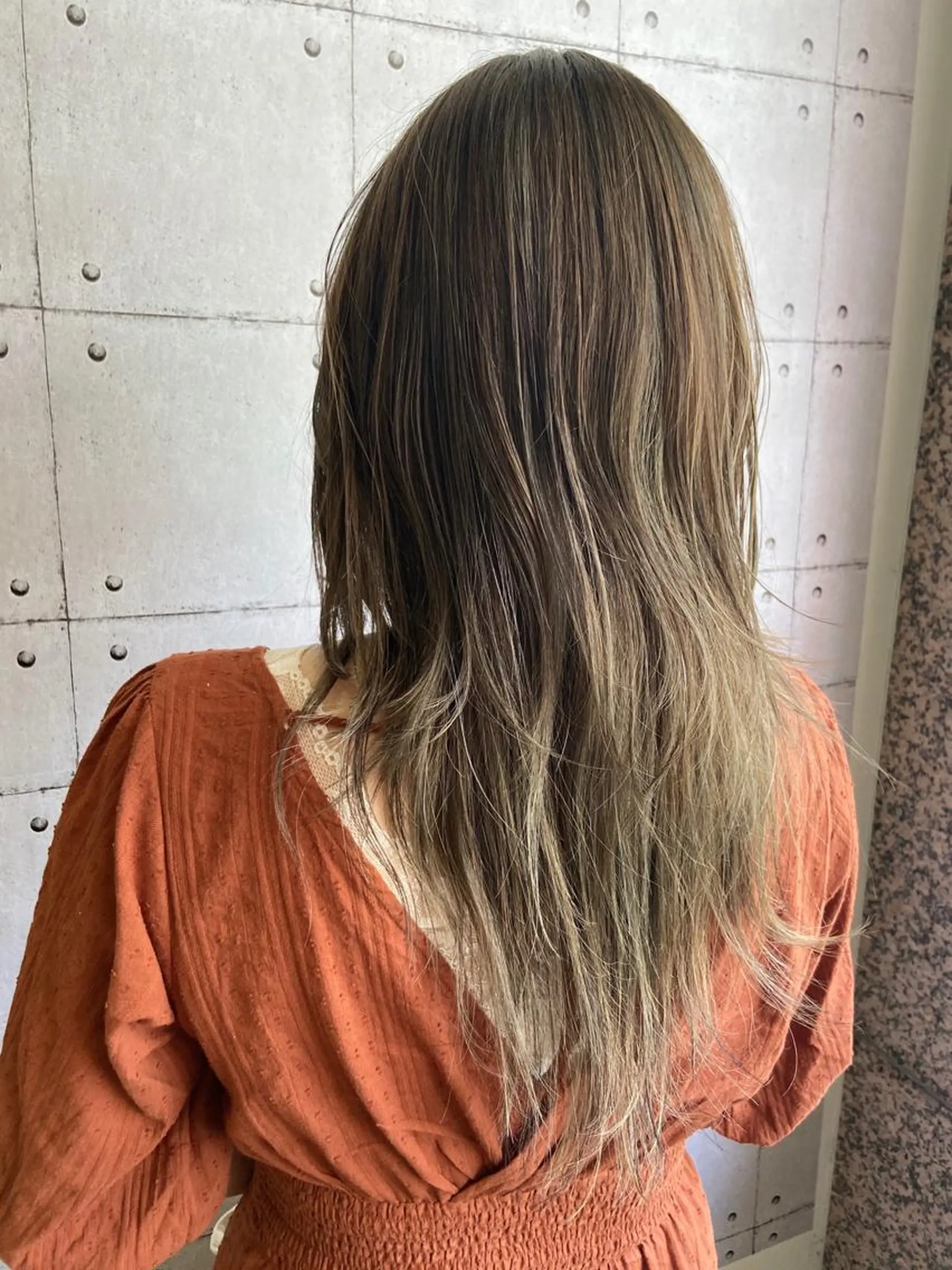 セミロング カラー ヘアカラー 🐺ウルフ/レイヤー 似合わせ‎🤍沙羅のヘアスタイル