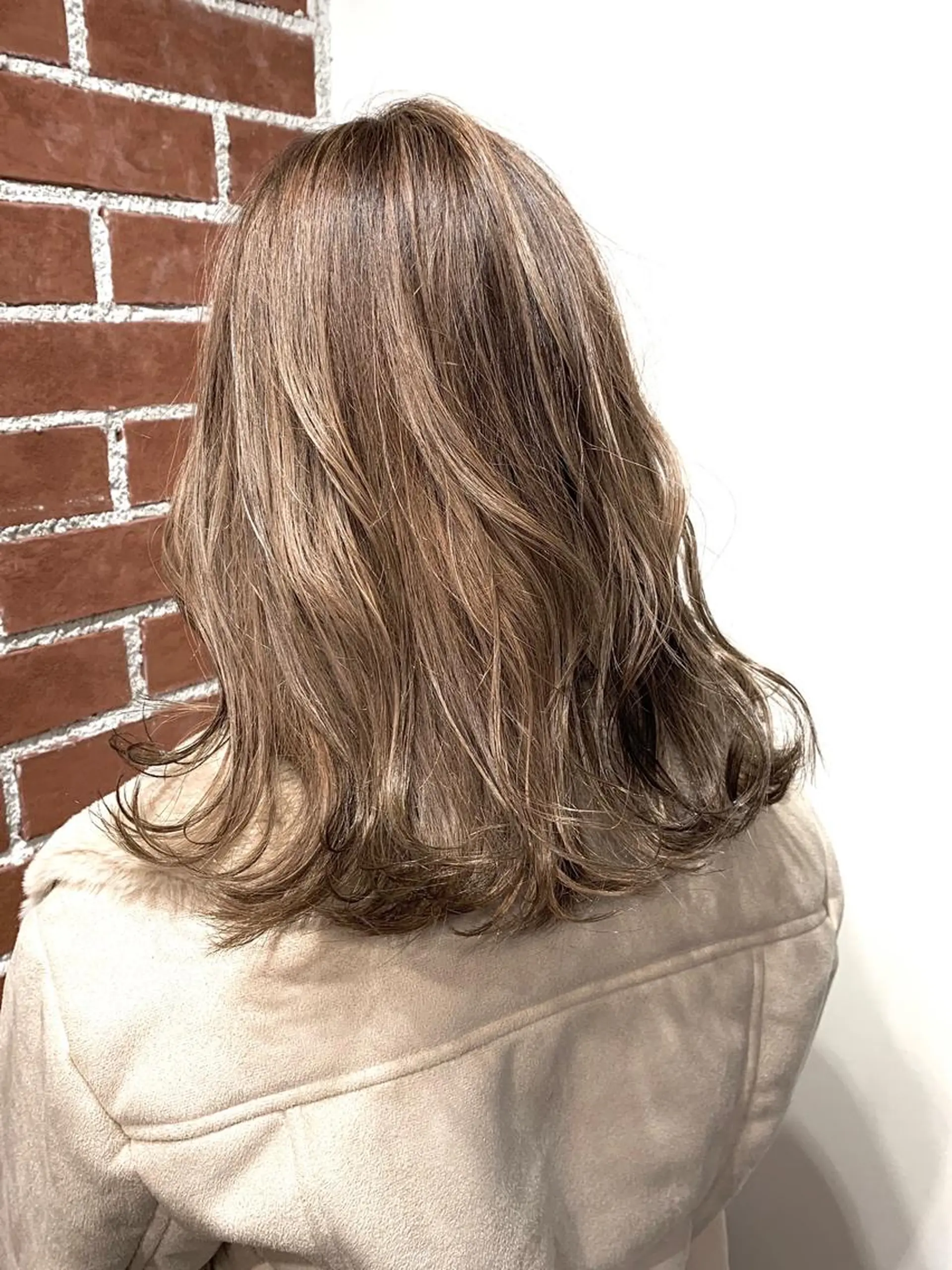 ミディアム カラー ベージュカラー ミルクティーベージュ 岡崎勇人/レイヤー/ 韓国/ケラチンTRのヘアスタイル