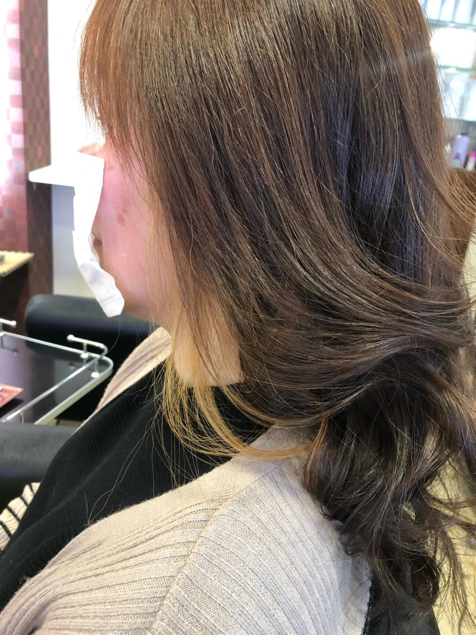 セミロング カラー アッシュ メッシュ ピンクカラー エル美容室所属・織田 英之のヘアスタイル