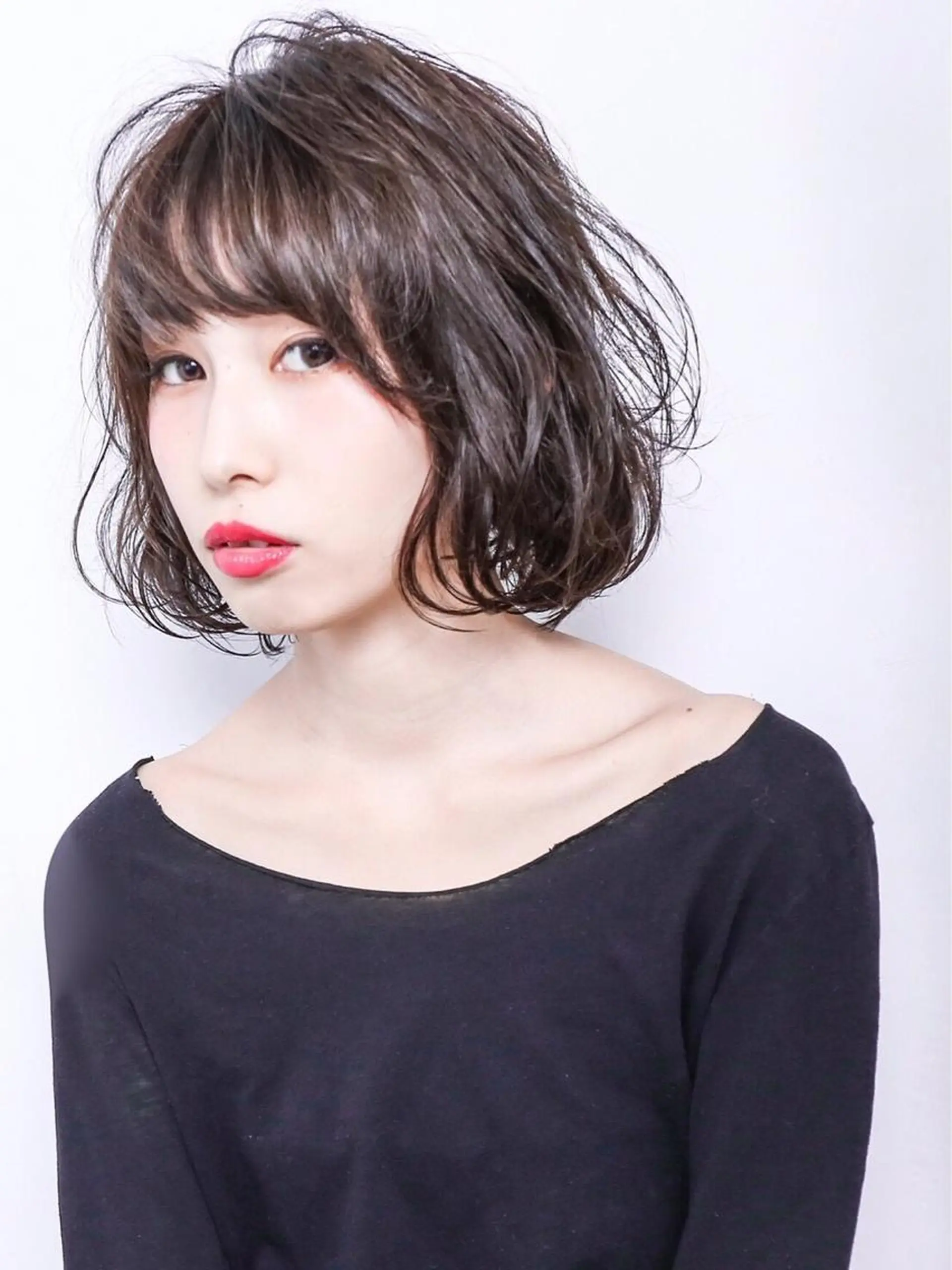 ショート カラー グレージュ パープルカラー パープルグレージュ レッドカラー ボブ ブリーチ/髪質改善 NYNY大久保のヘアスタイル