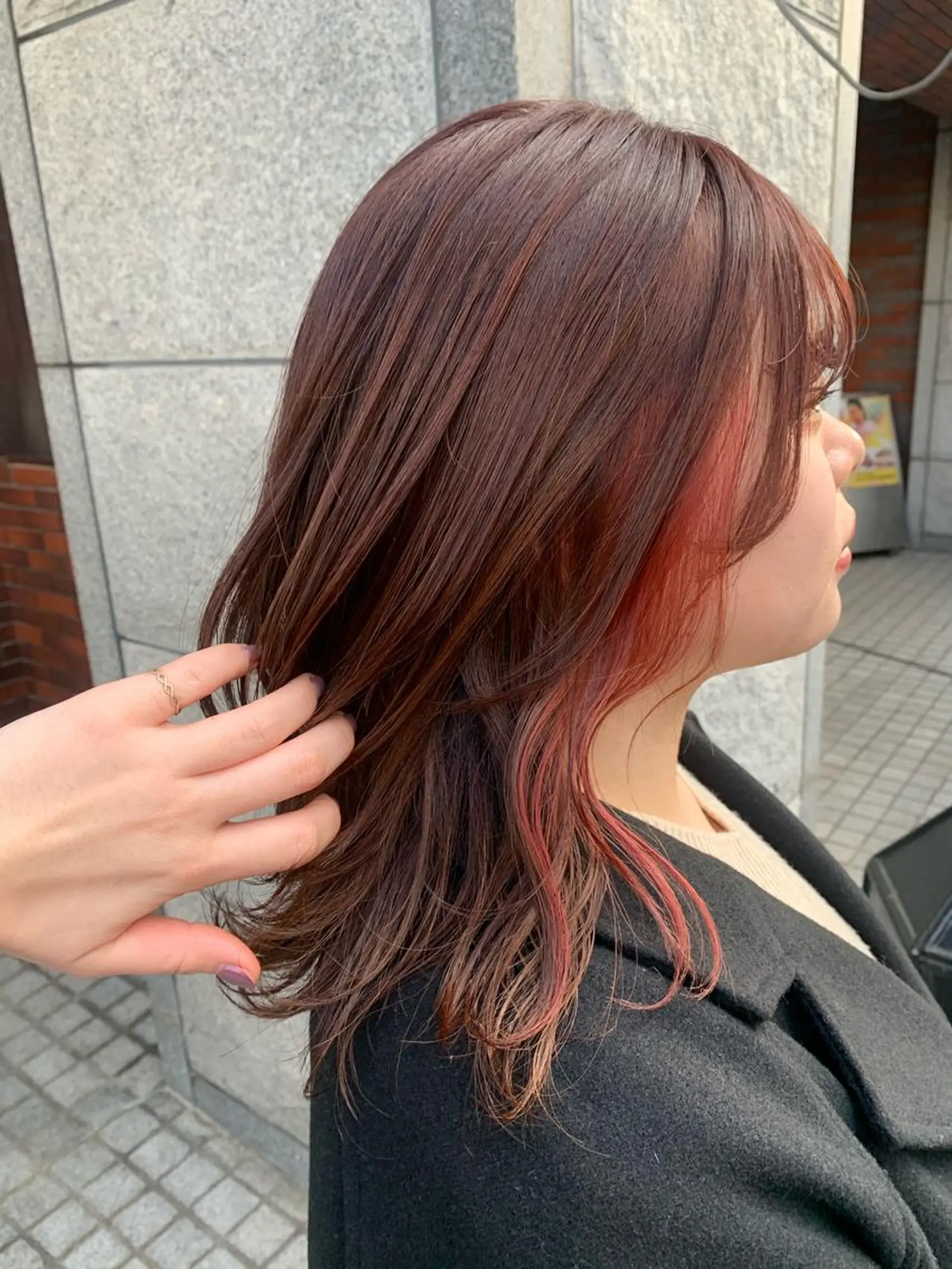 セミロング カラー ブラウンカラー イヤリングカラー レッドカラー レッドブラウン ヘアカラー 🍑艶髪✖️暖色系 ✨momoka🍑のヘアスタイル