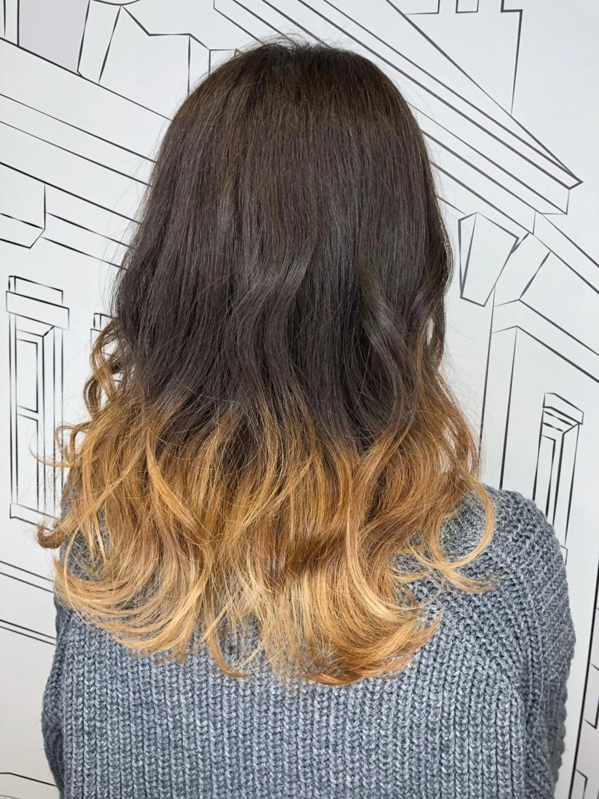 セミロング カラー グラデーションカラー レイヤー⭐️カラー ⭐️平川雅史のヘアスタイル