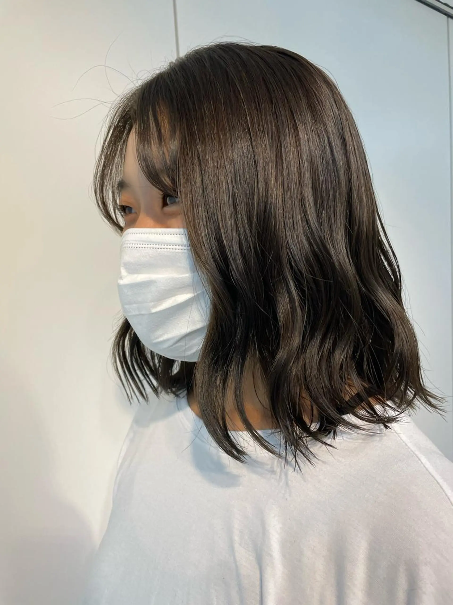 ミディアム カラー グレージュ オリーブグレージュ オリーブグレー 🍮中山詩乃🍮顔 まわりデザイン◎のヘアスタイル