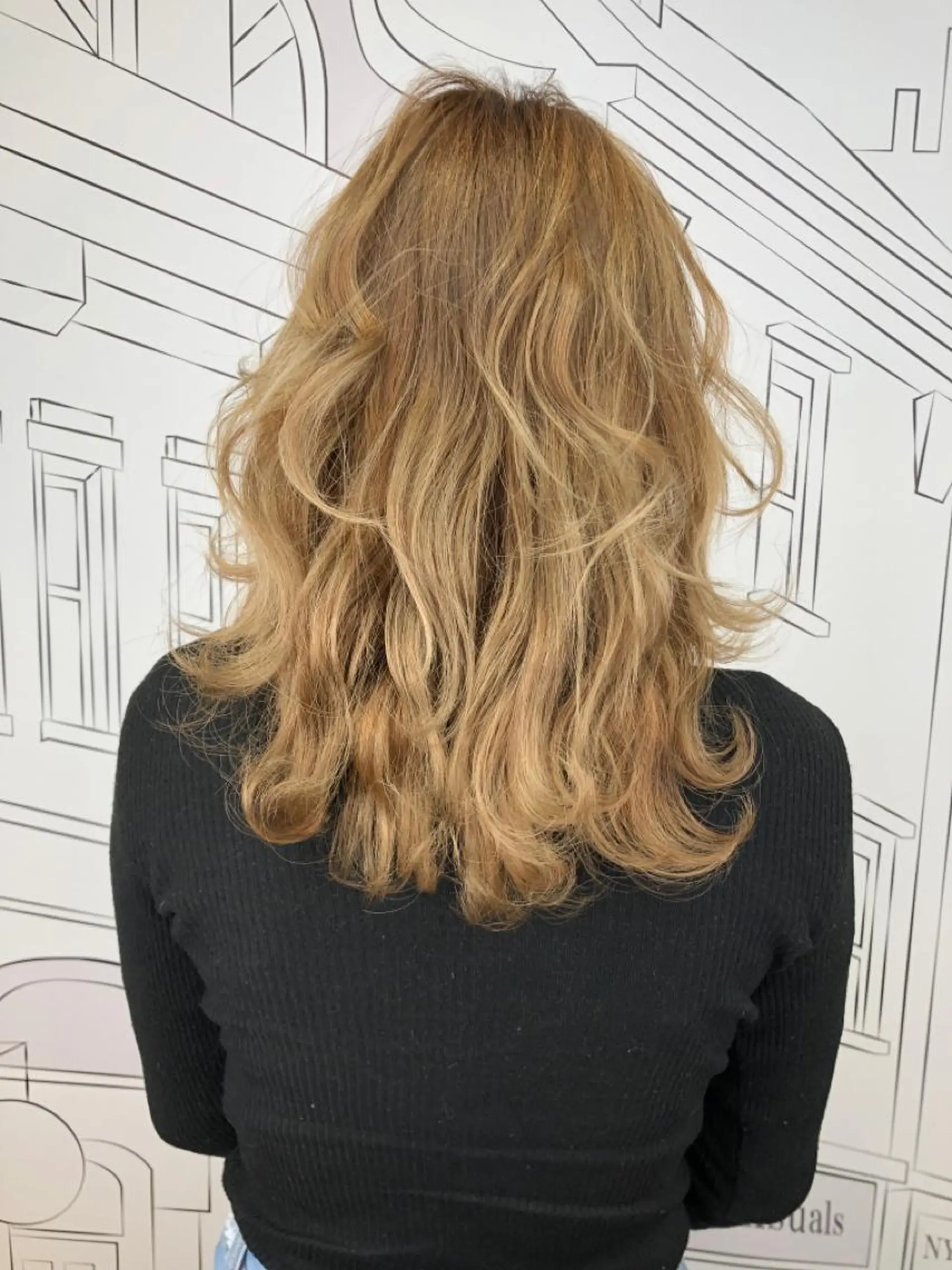 セミロング カラー ベージュカラー カット ヘアカラー ベージュ/インナー カラー🤍Rieのヘアスタイル