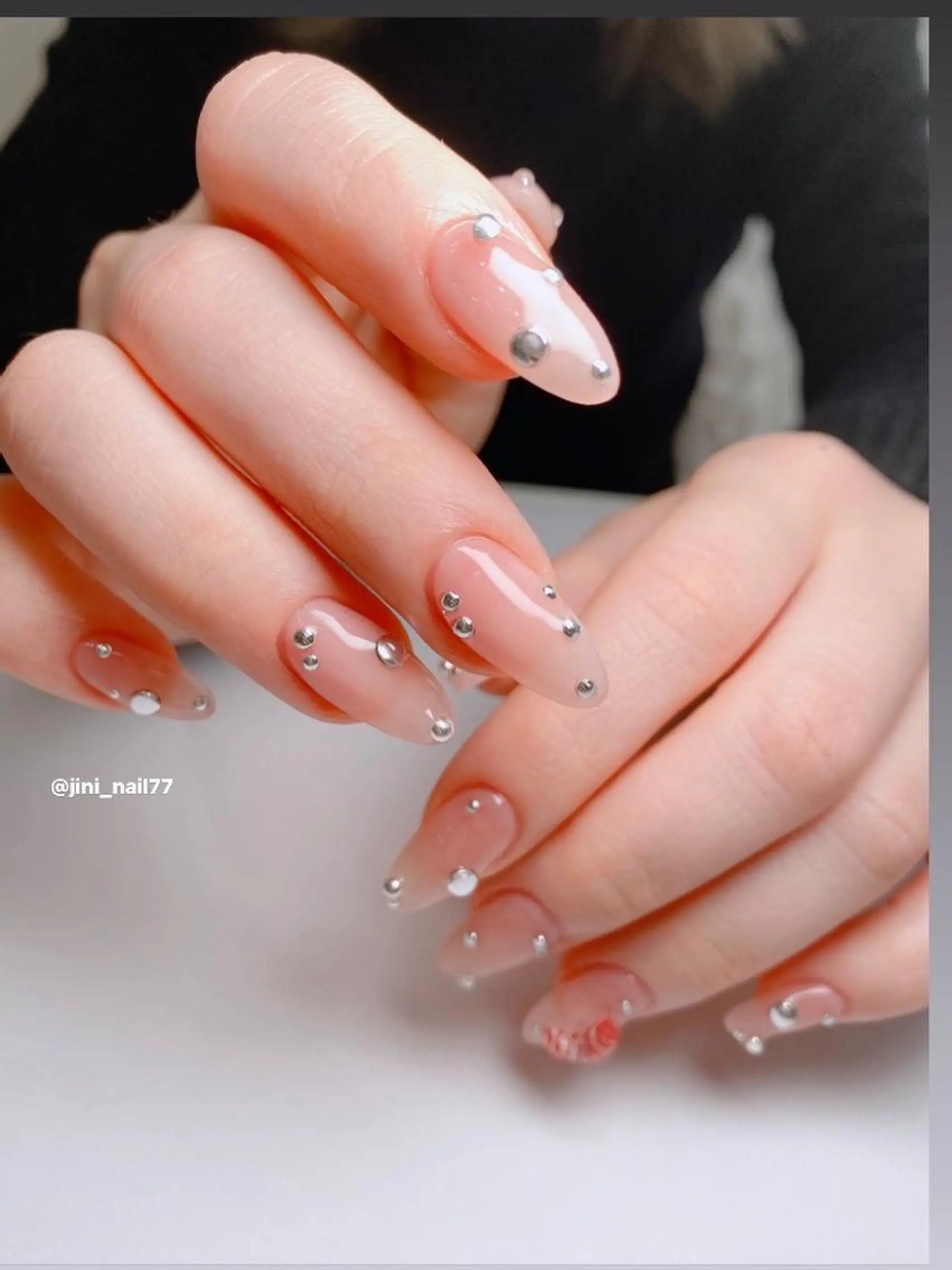 ネイル ハンドネイル JINI NAIL所属・ジニ ネイルのネイルデザイン