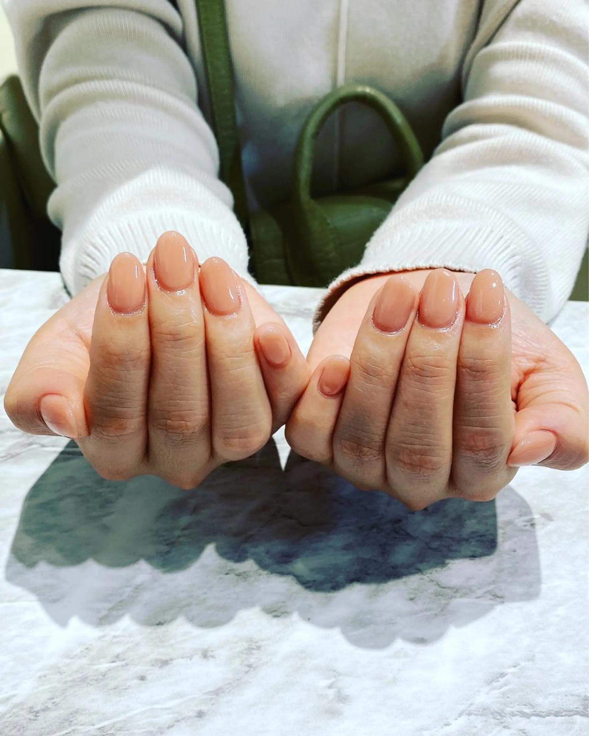 ネイル ワンカラーネイル ぷっくりネイル ハンドネイル フットネイル ハンドケア nail salon  AlgeTy所属・✴︎:.｡. MAKI.｡.:✴︎のネイルデザイン