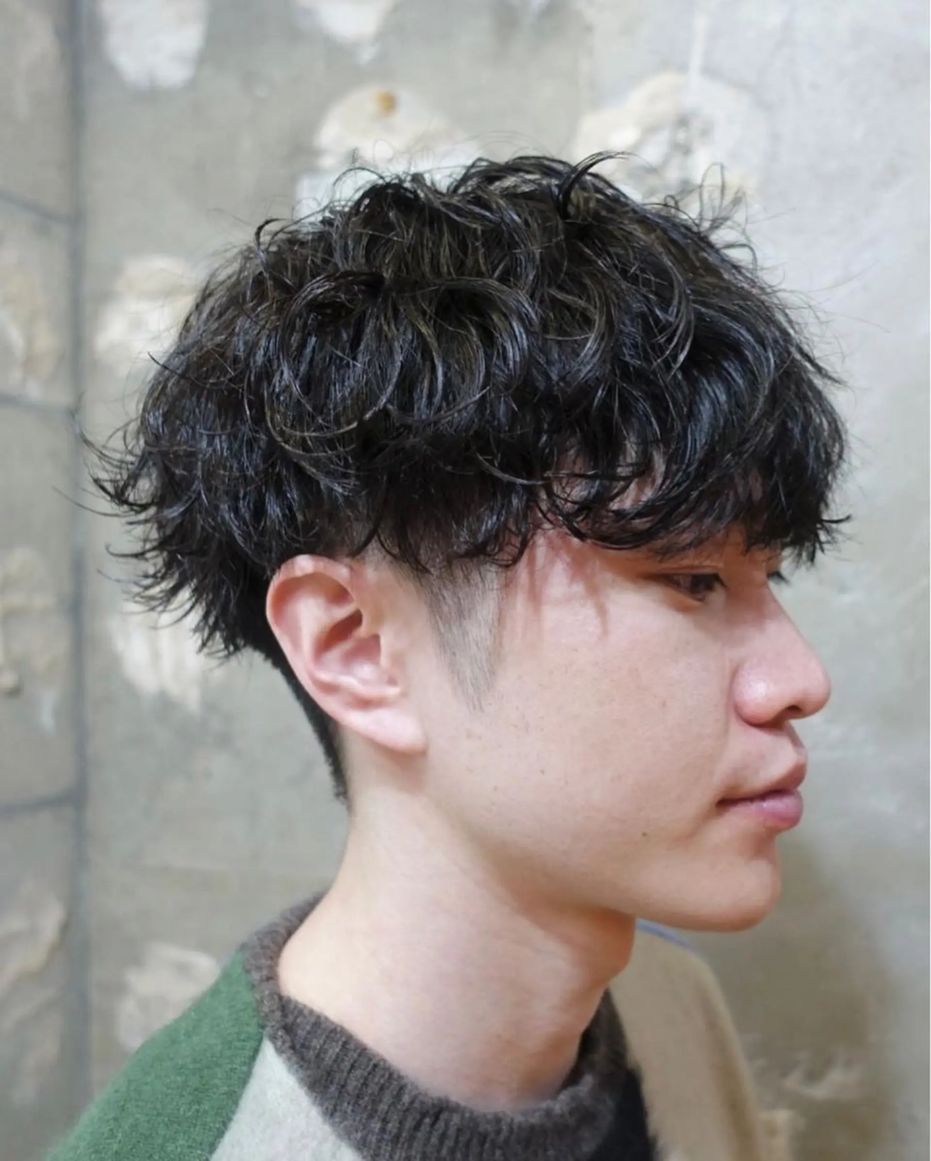 ショート パーマ メンズ メンズブリーチ センターパート メンズハイライト メンズ韓国風 マッシュ tension 【テンション】のヘアスタイル