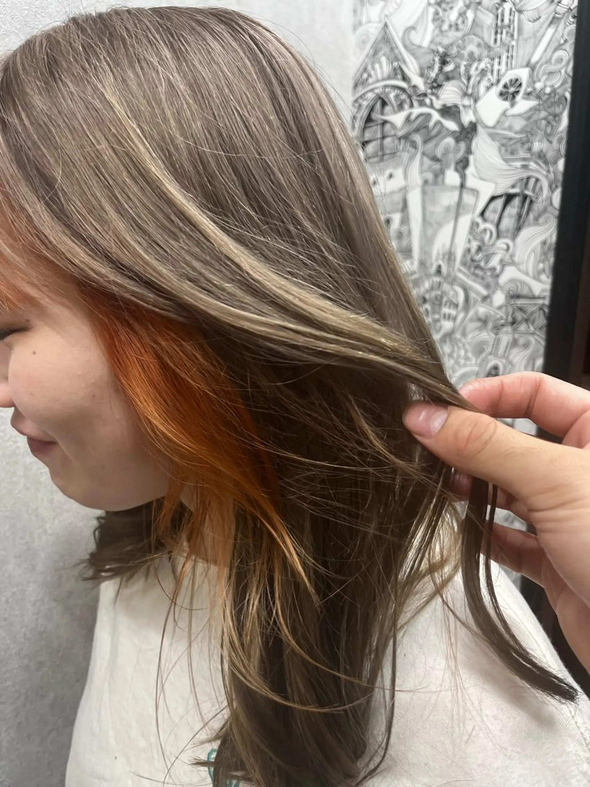 ロング カラー ヘアアレンジ ヘアカラー トリートメント 個性派ウルフ/メンズ /ブリーチ/渋谷のヘアスタイル