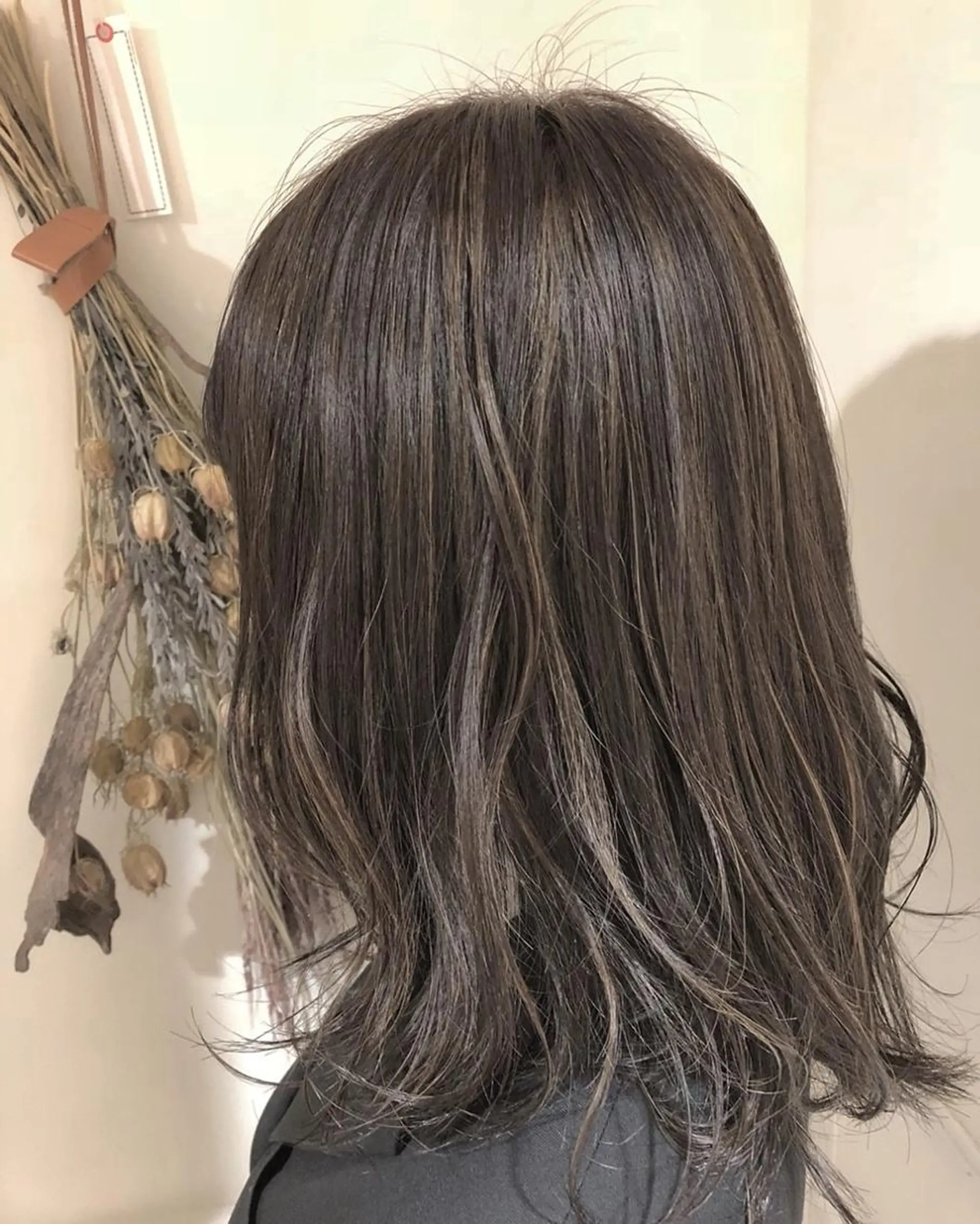 セミロング カラー マツエク・マツパ 横浜Bob美容師🤎 ERINAのヘアスタイル