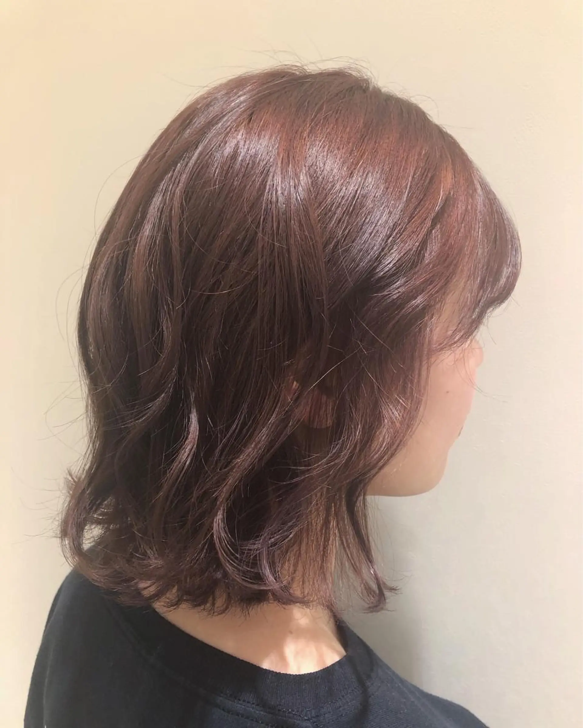 ミディアム 三輪 珠美のヘアスタイル