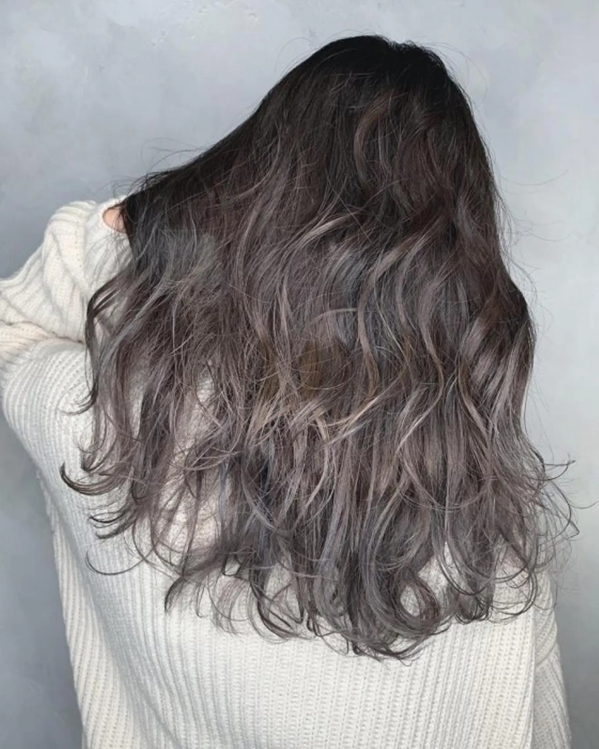 セミロング カラー パーマ バレイヤージュ グラデーションカラー ハイトーンカラー メッシュ レイヤーカット newi grande 横浜店のヘアスタイル