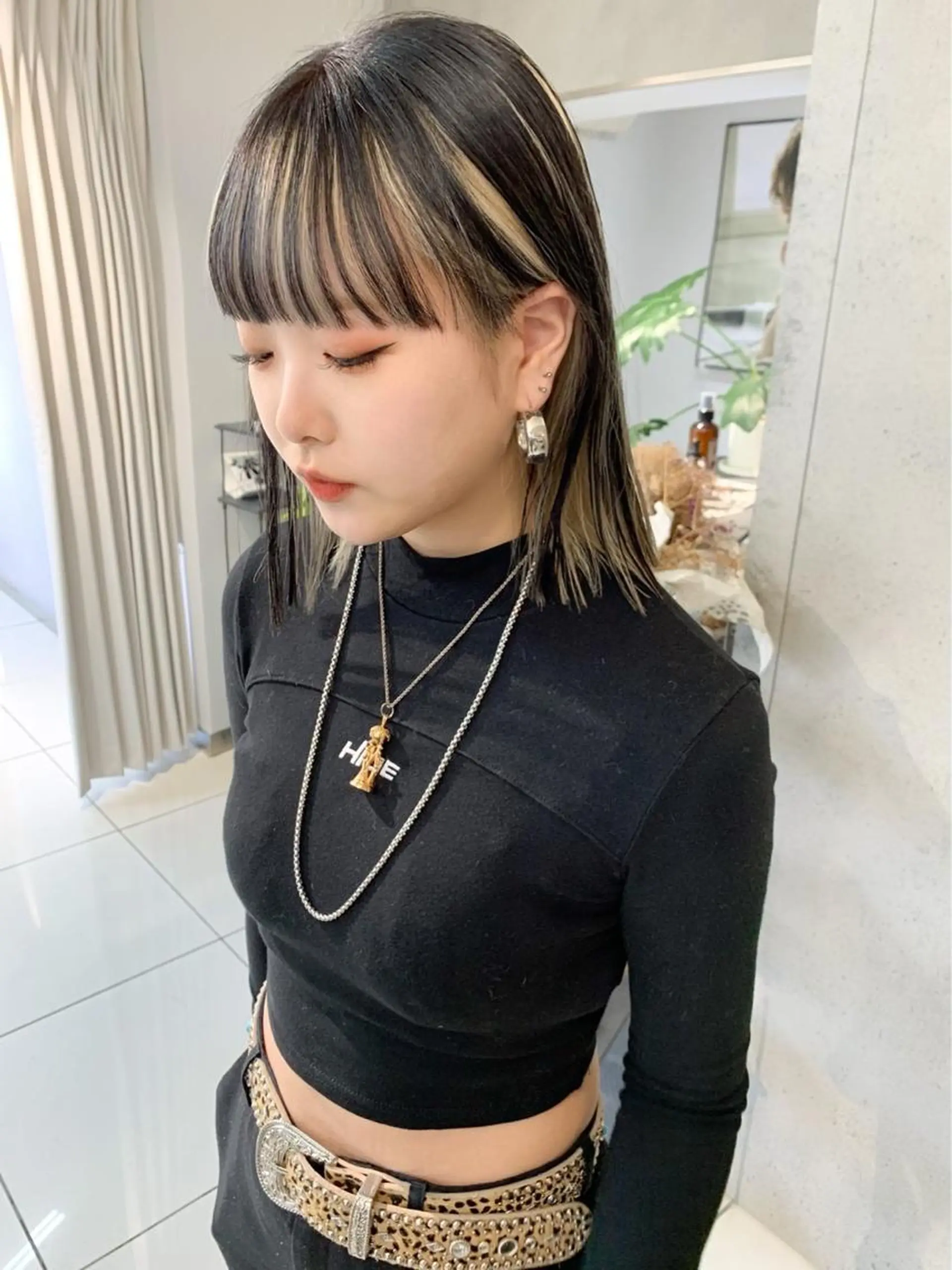 ミディアム カラー ボブ/透明感ベージュ 🫧クルミ🌟のヘアスタイル