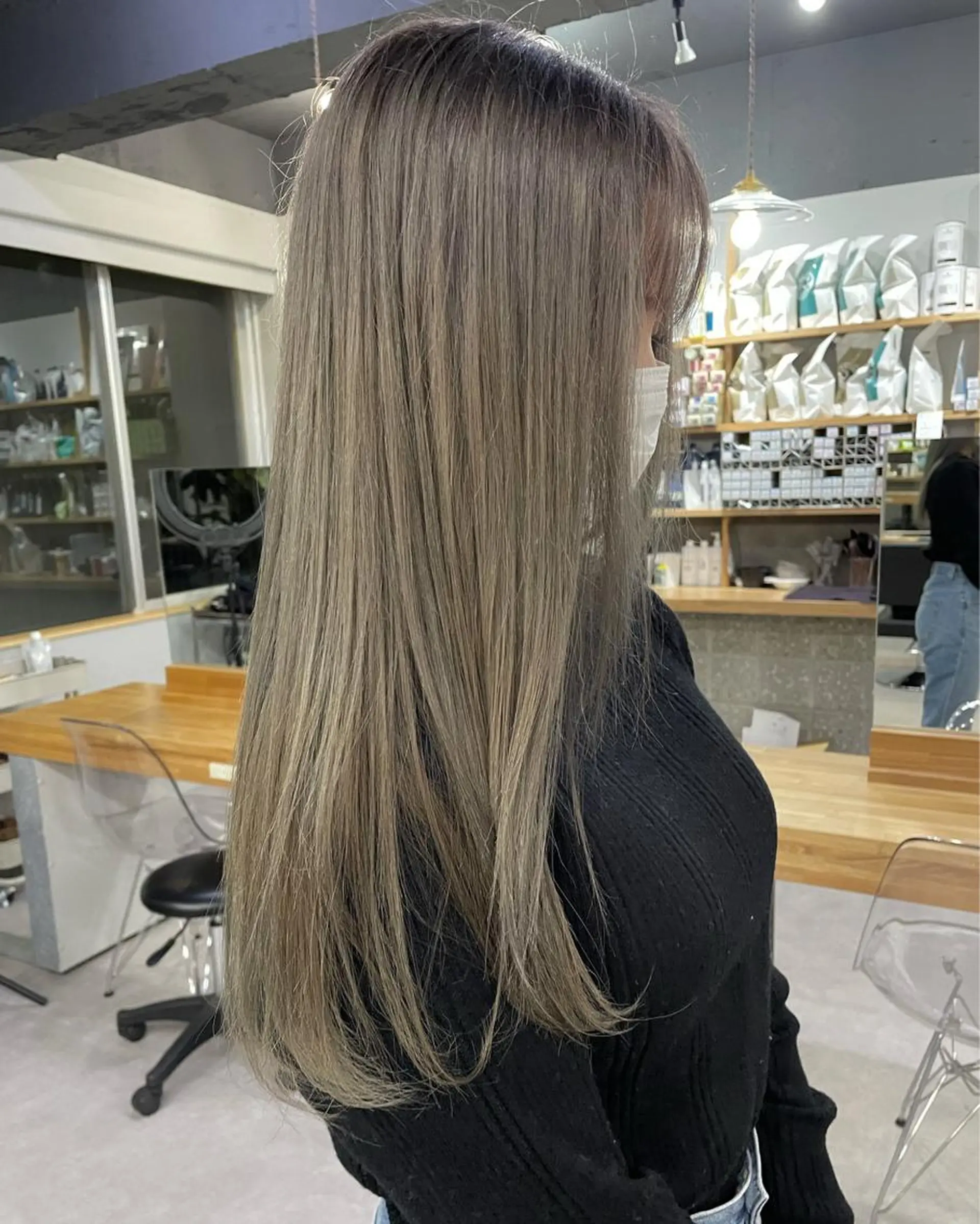 ロング 倉辻 香奈子のヘアスタイル