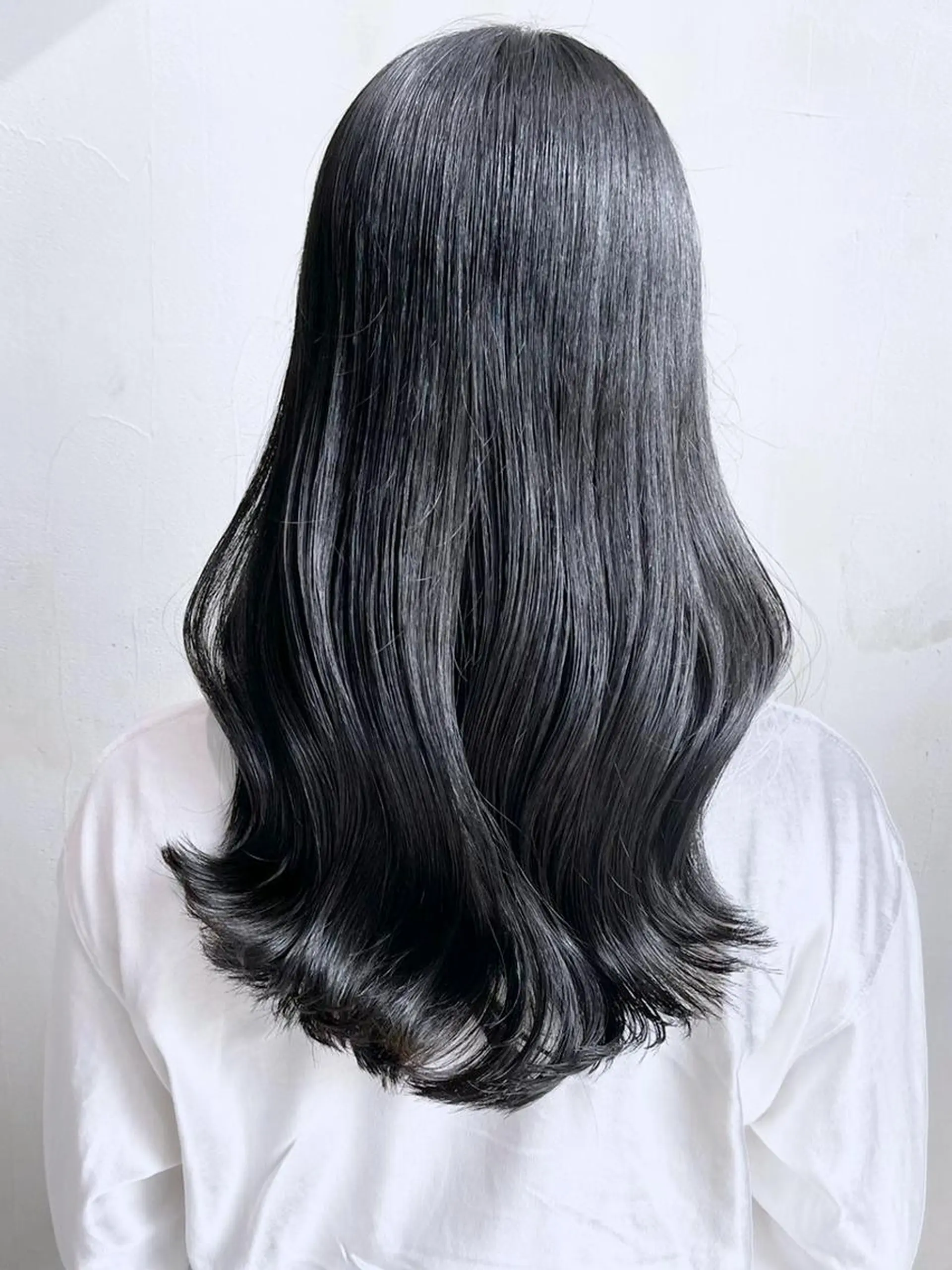 セミロング カラー パーマ ヘアアレンジ 黒髪 グレーブラック ITbyALBUM 中野店のヘアスタイル