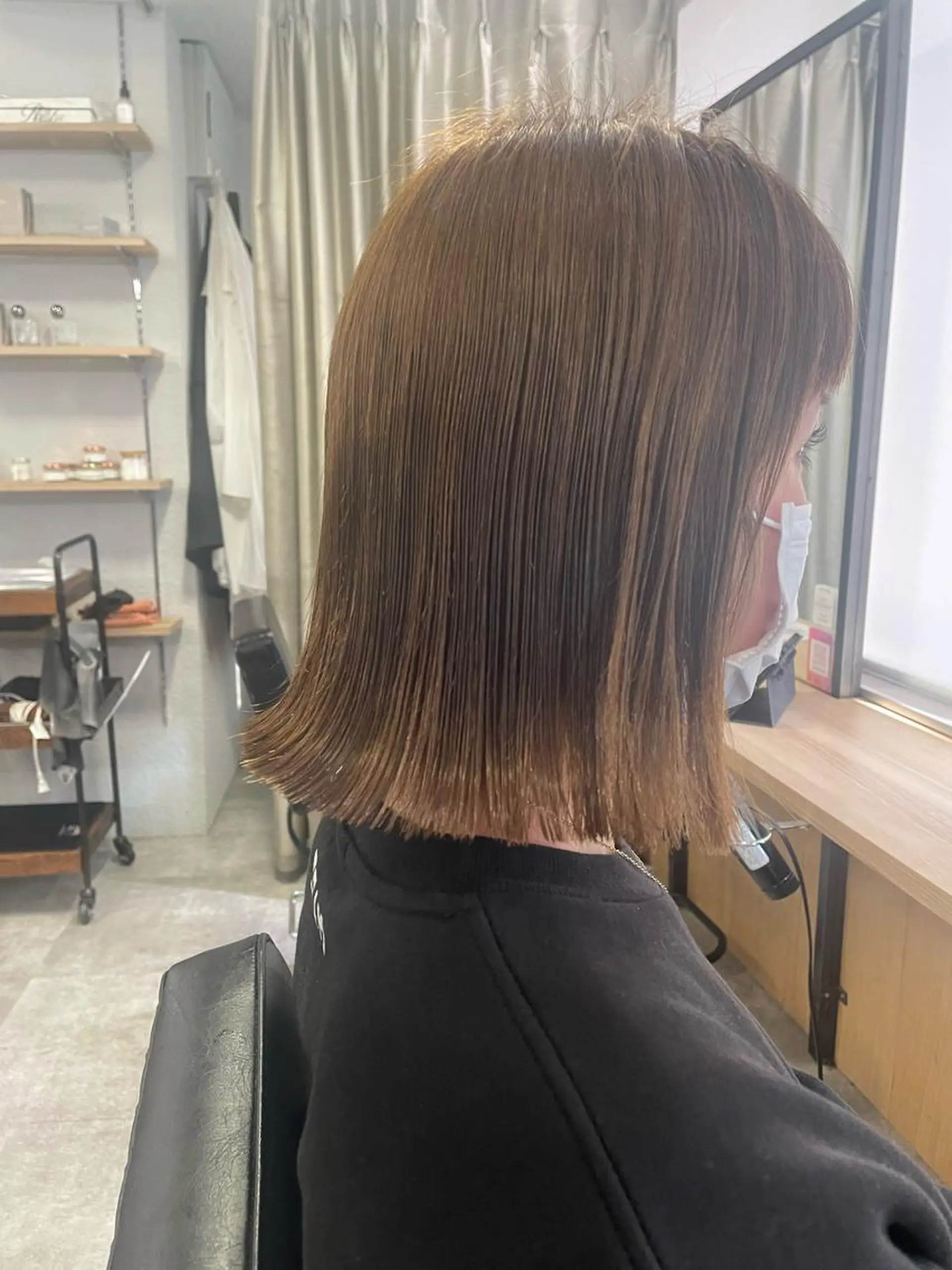 ミディアム 切りっぱなしボブ ボブ 外ハネヘア yui/ layer cutのヘアスタイル