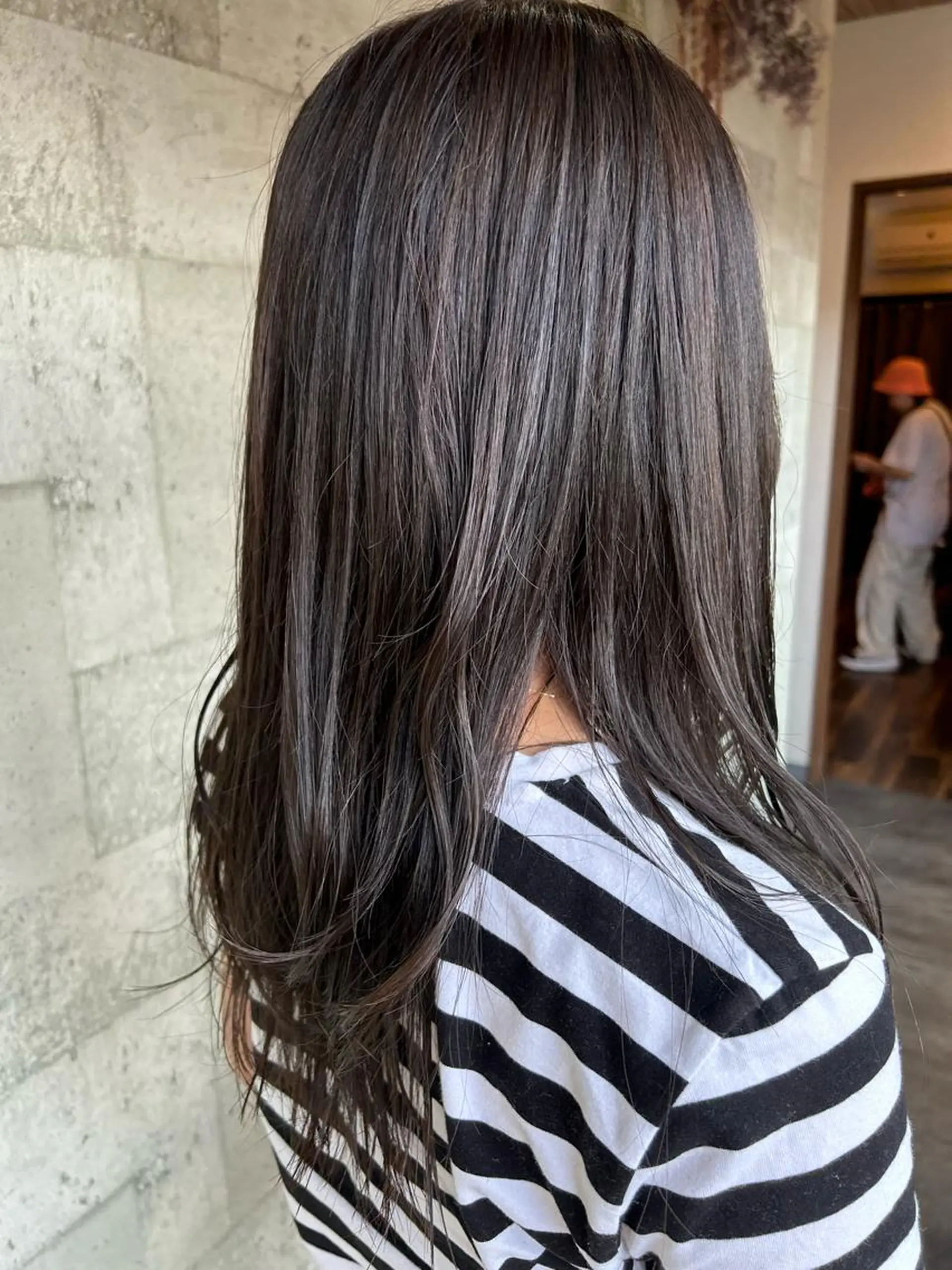 ロング カラー ブリーチ ブルーカラー soen by HEADLIGHT 長崎店【ソーエン バイ ヘッドライト】所属・山口 修叶（soen）のヘアスタイル