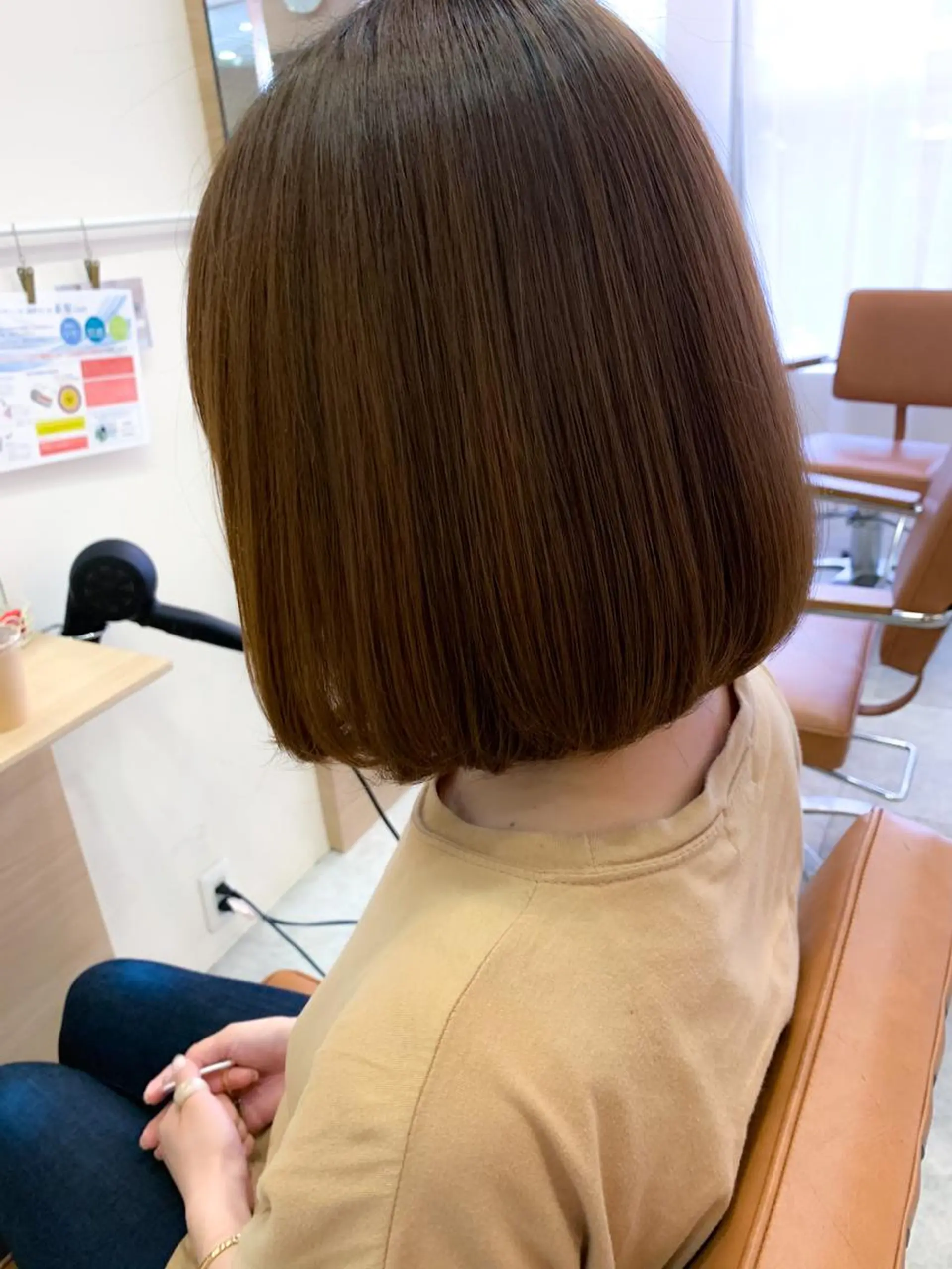 ショート カラー アッシュ ブリーチ ケアブリーチ 透明感カラー ダブルカラー モリシュンスケ /レイヤー/髪質改善のヘアスタイル