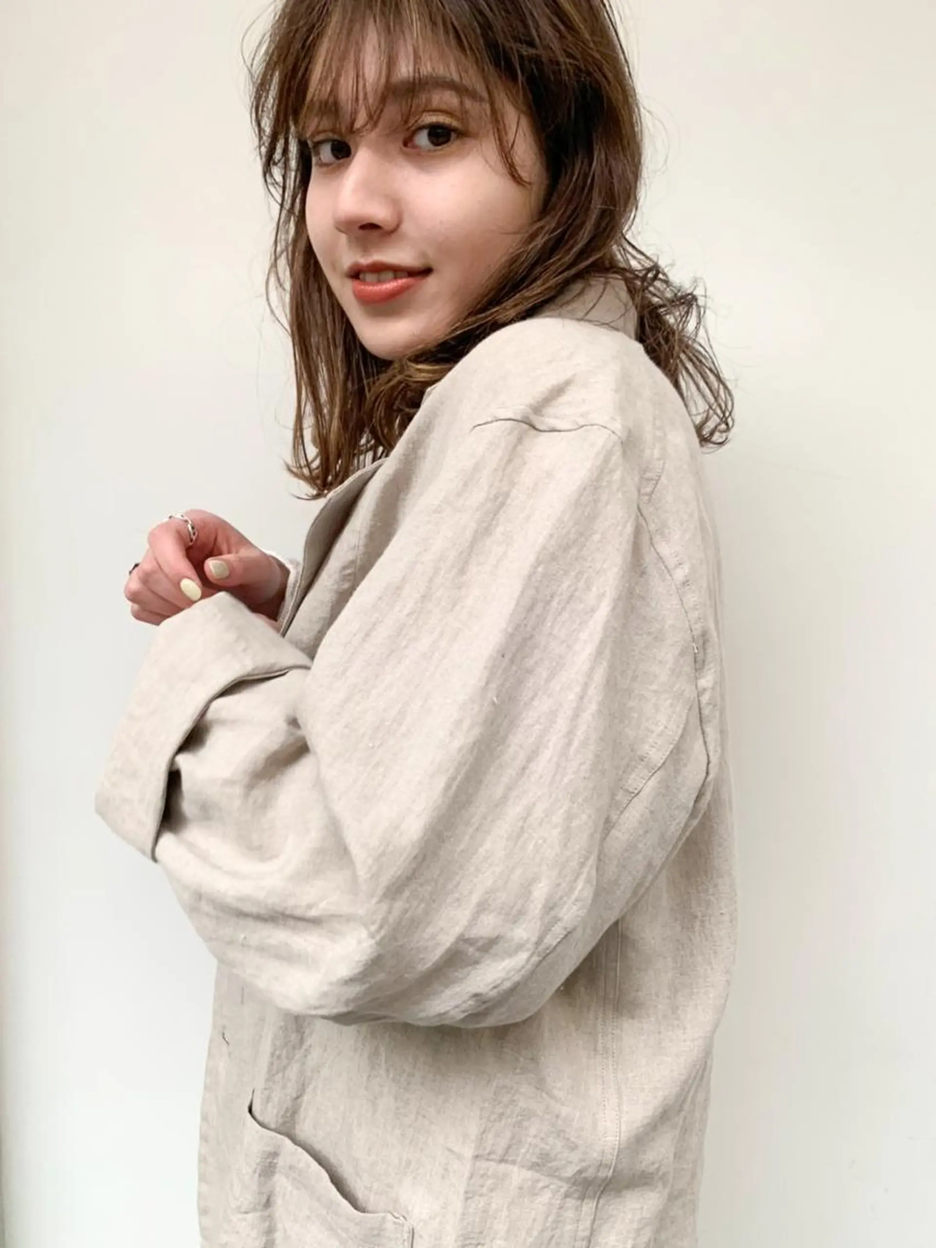 ミディアム パーマ カラー ミディアムパーマ ダブルカラー グラデーションカラー ハイライトカラー イルミナカラー CEINE PATHのヘアスタイル