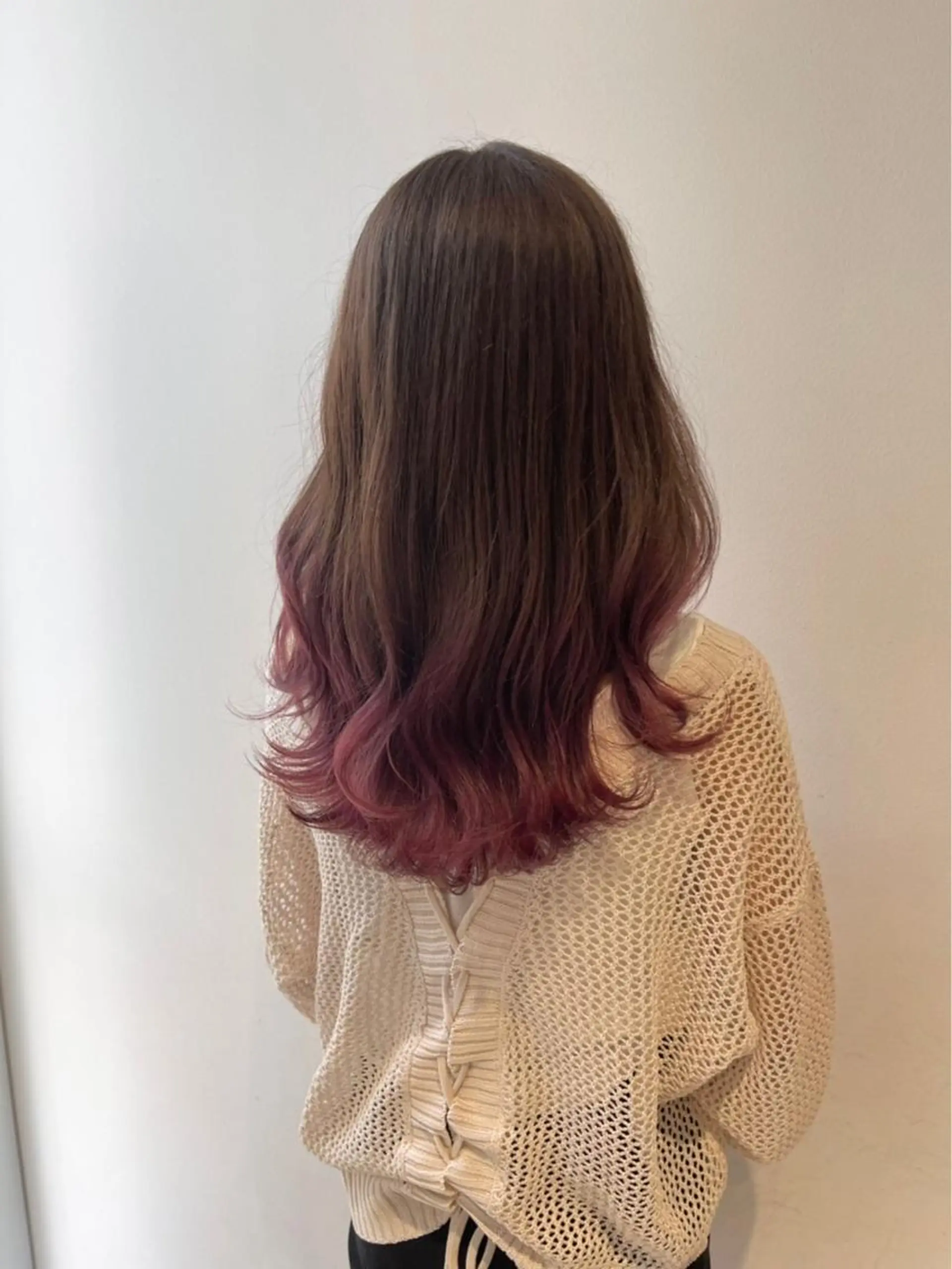 セミロング カラー グラデーションカラー ピンクカラー ヘアカラー トリートメント 【公式】amble luxe池袋東口🩷のヘアスタイル